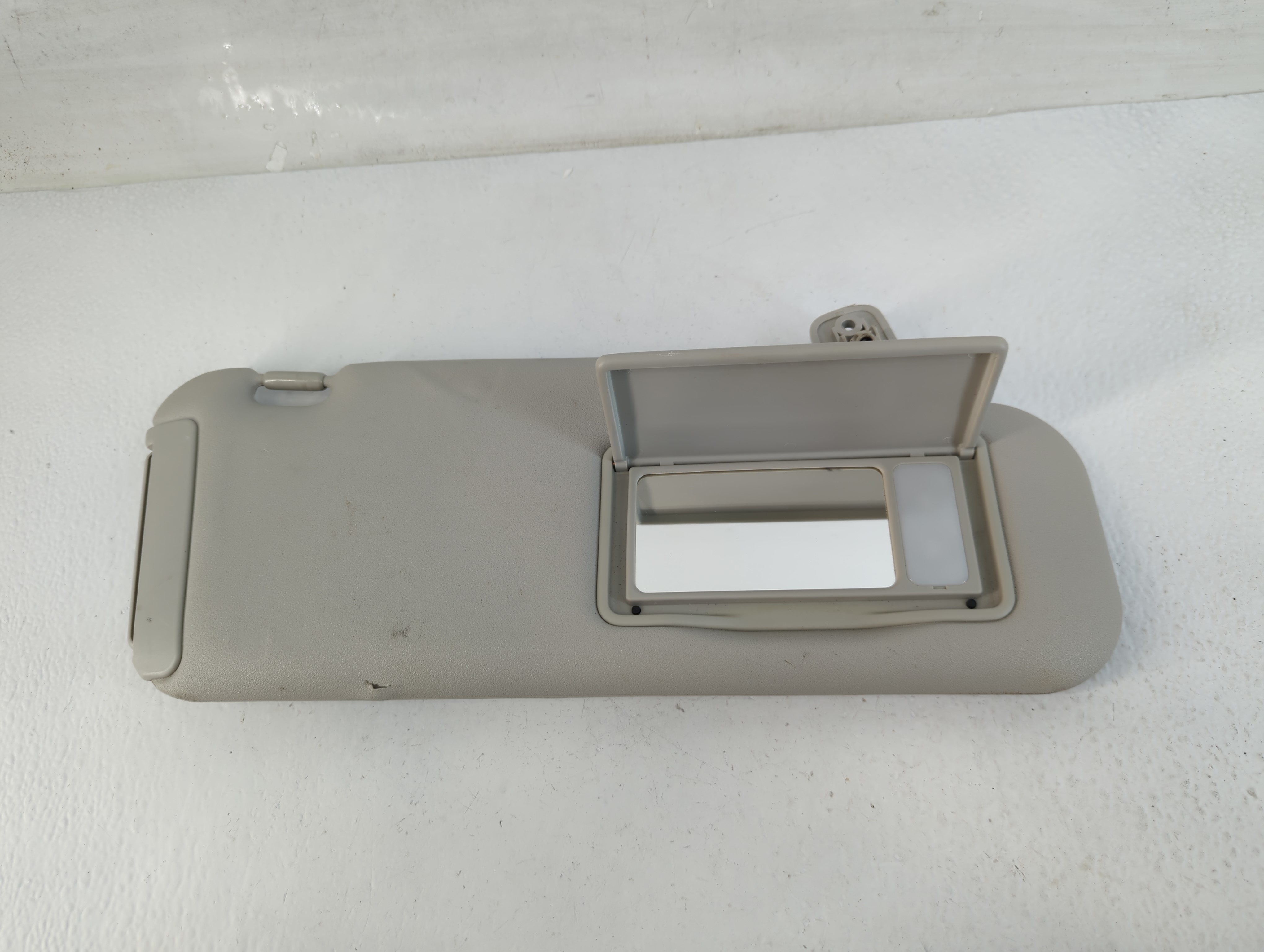 Picture of 2010-2012 Mazda Cx-7 Passenger Sun Visor Mirror Right Sunvisor Beige 771400