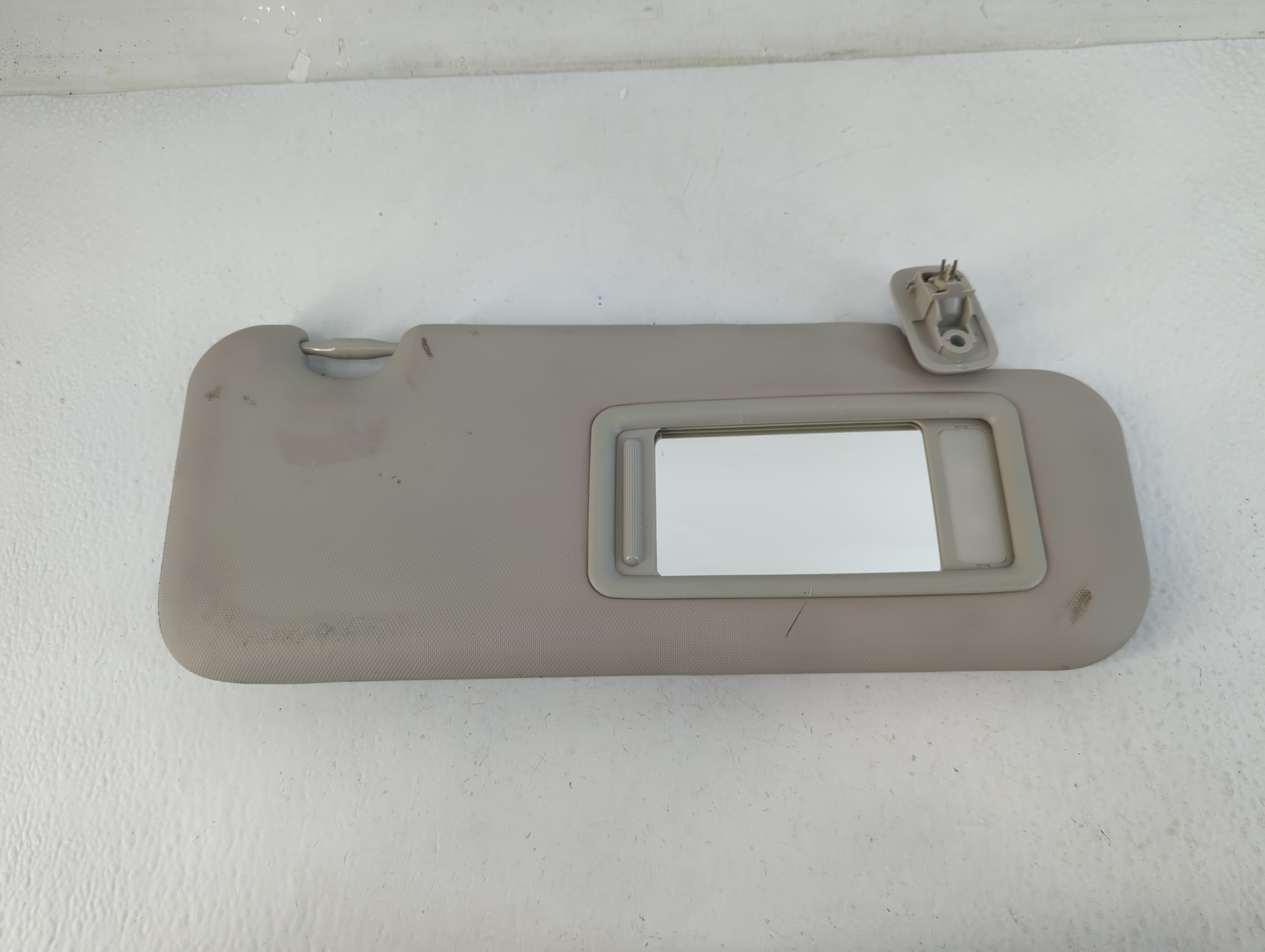 Picture of 2014-2018 Mazda 3 Passenger Sun Visor Mirror Right Sunvisor Beige 771402