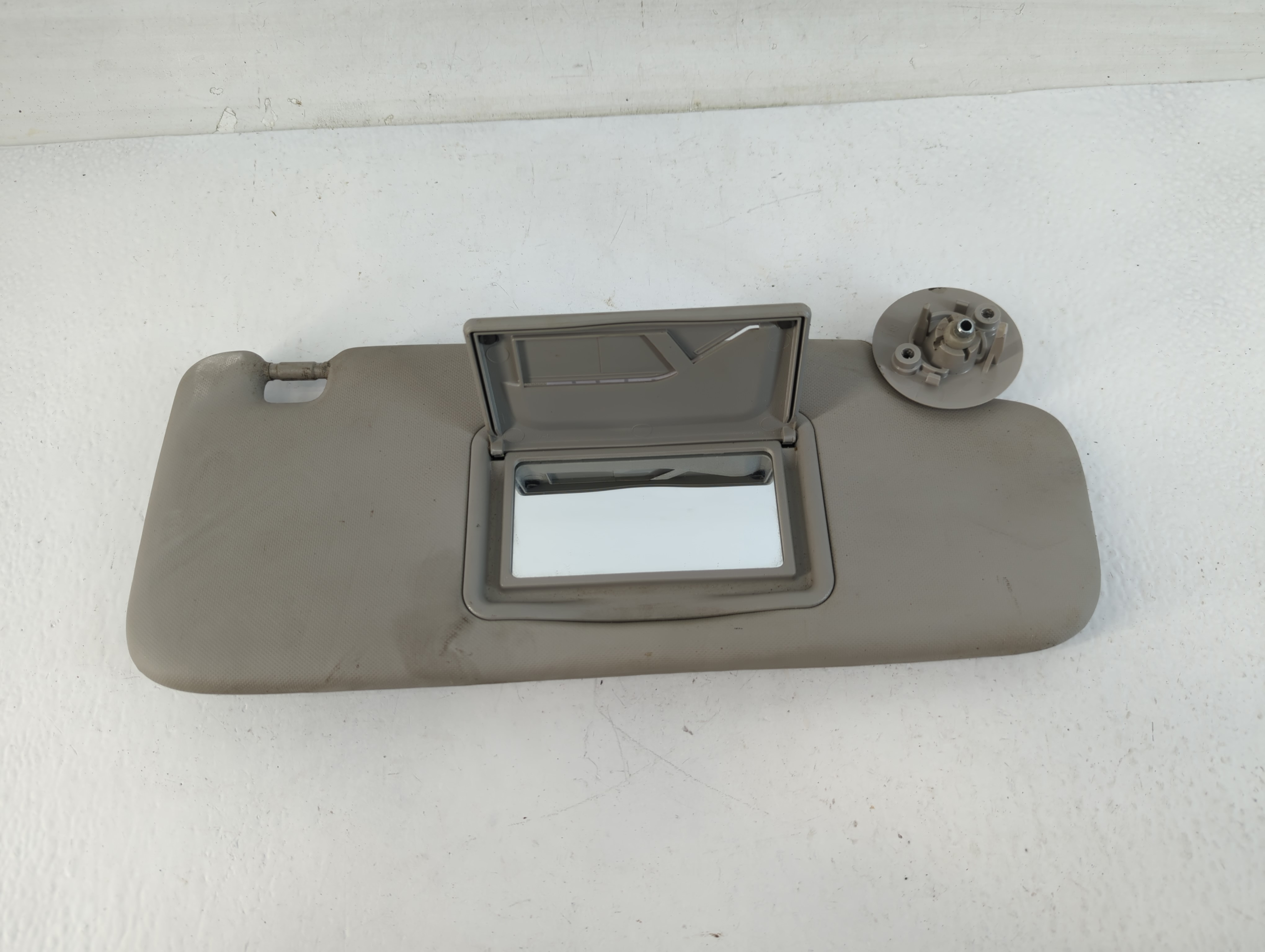 2012-2019 Chevrolet Sonic Passenger Sun Visor Mirror Right Sunvisor Grey 771405 - Oemusedautoparts1.com