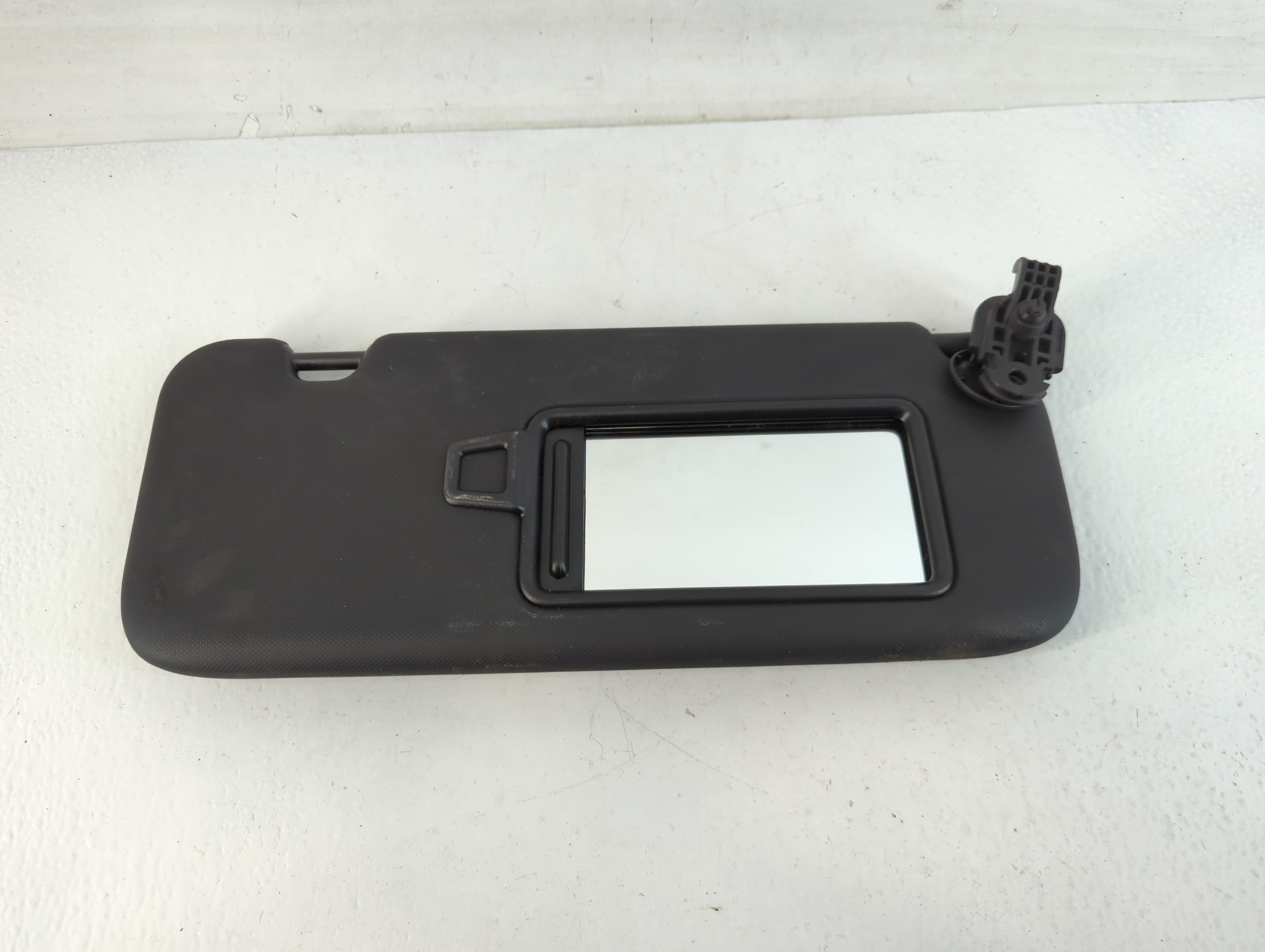 2021-2022 Hyundai Elantra Passenger Sun Visor Mirror Right Sunvisor Black 771408 - Oemusedautoparts1.com