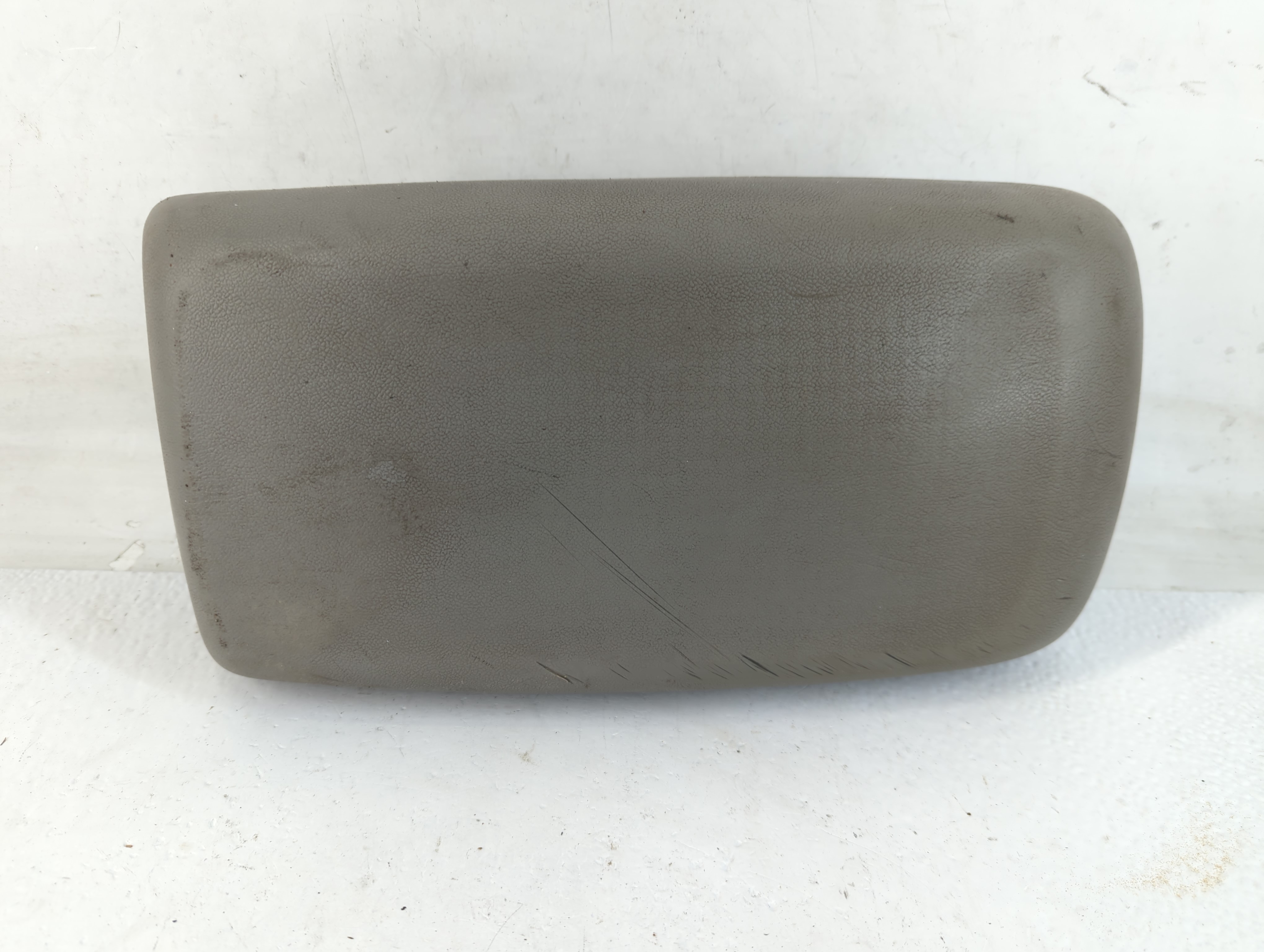 2007 Saturn Aura Center Console Armrest Cover Lid Grey 771421 - Oemusedautoparts1.com