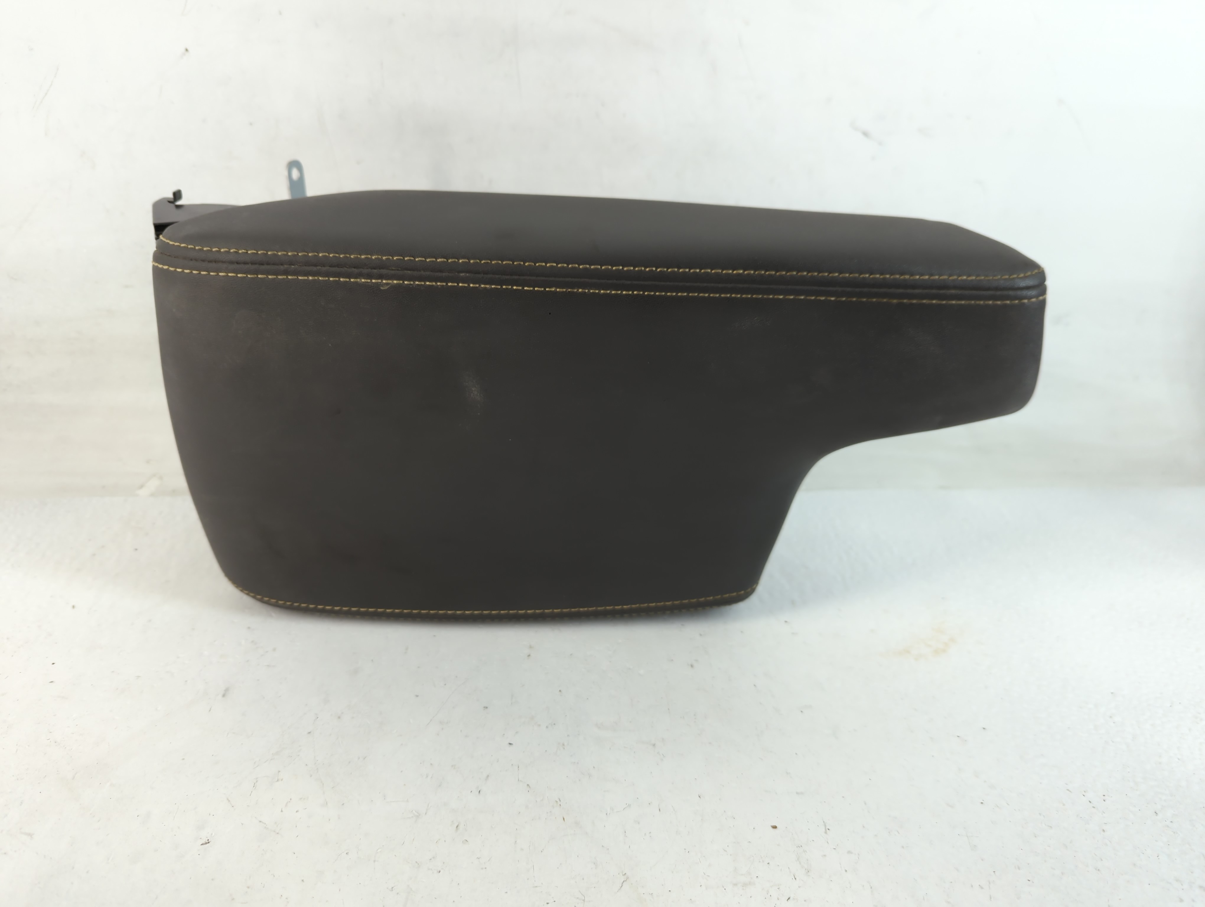 2021 Subaru Xv Center Console Armrest Cover Lid Black 771425 - Oemusedautoparts1.com