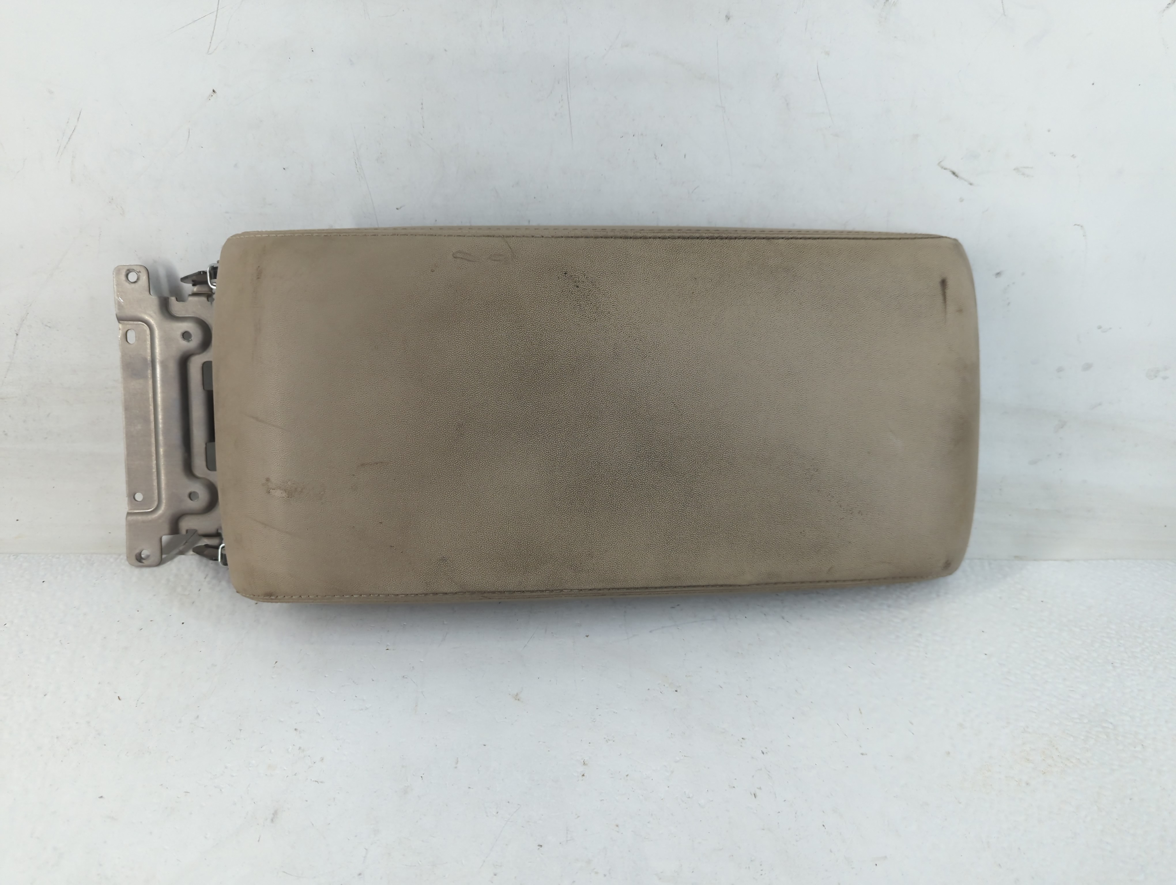 2015 Subaru Legacy Center Console Armrest Cover Lid Tan 771427 - Oemusedautoparts1.com