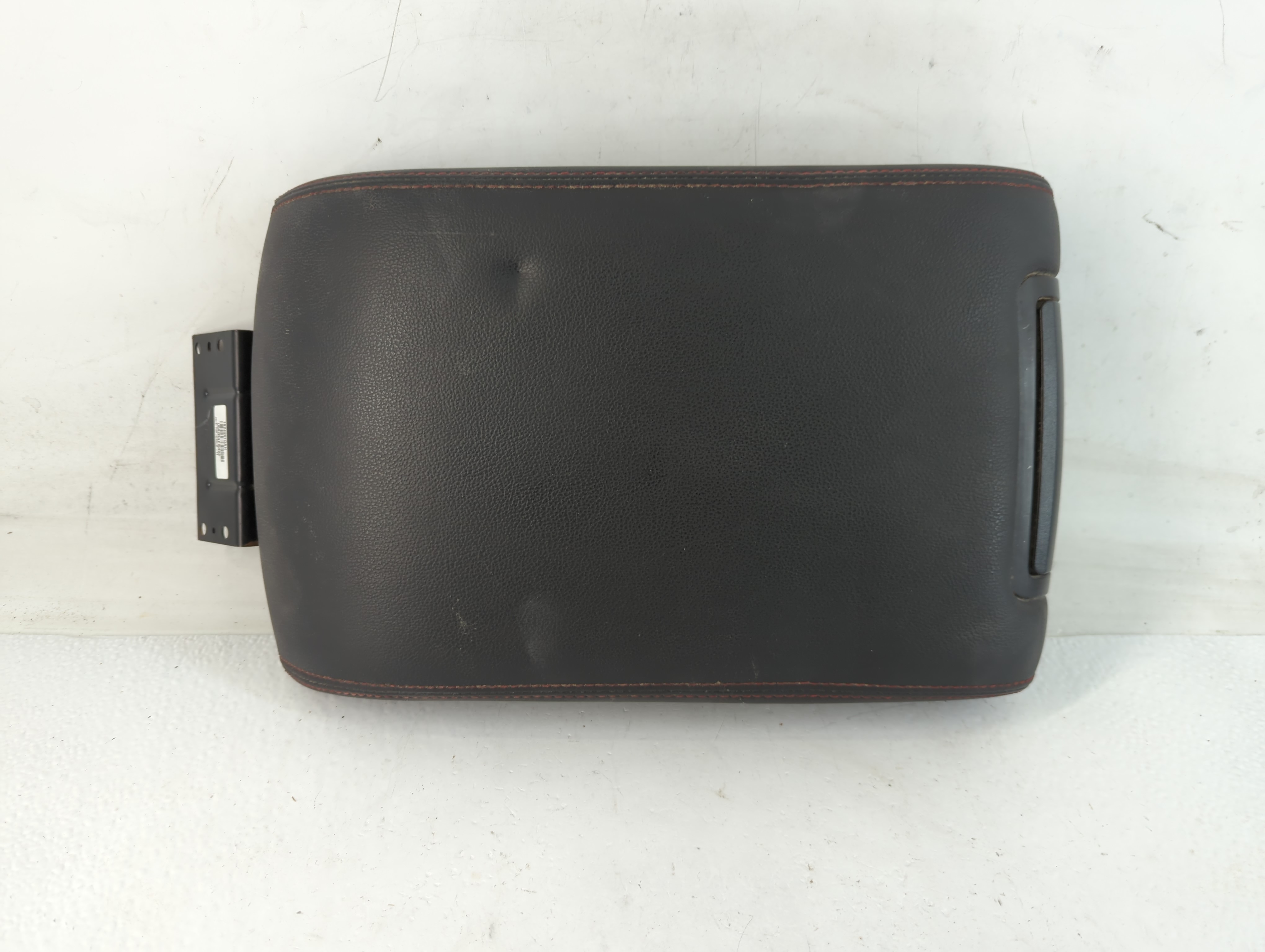 2019 Ford Explorer Center Console Armrest Cover Lid Black 771428 - Oemusedautoparts1.com