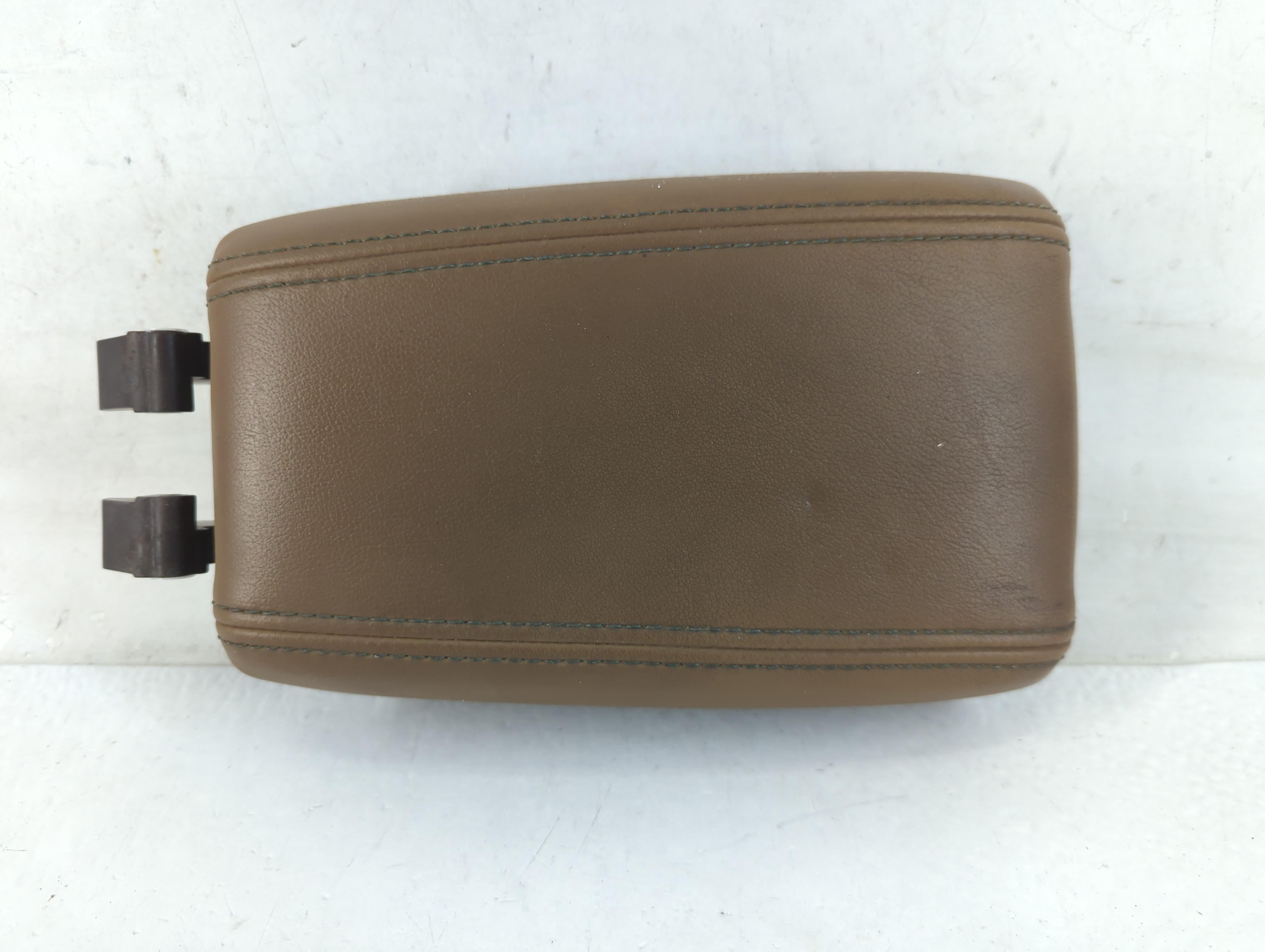 2012 Buick Verano Center Console Armrest Cover Lid Beige 771465 - Oemusedautoparts1.com