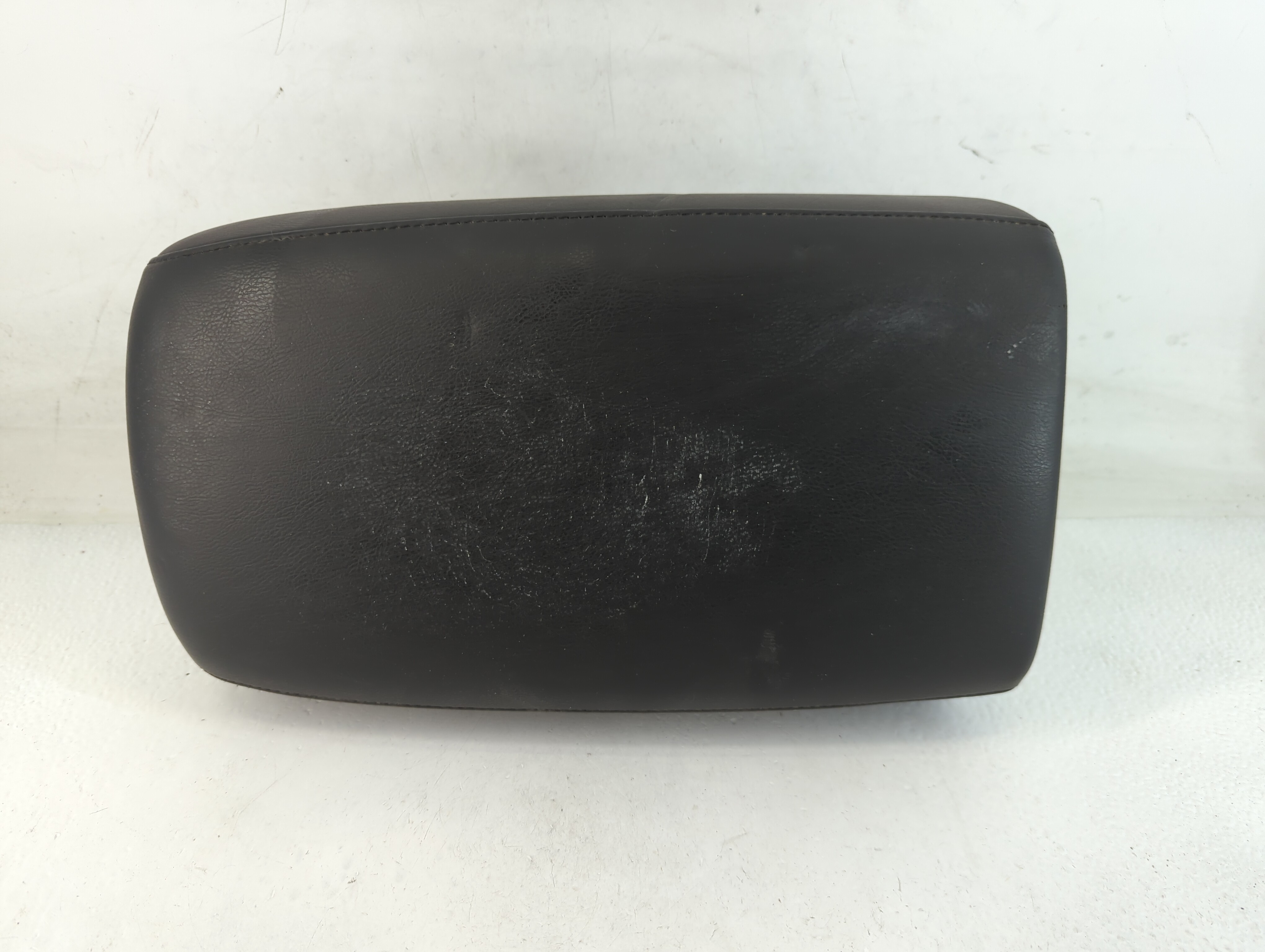 2014 Nissan Murano Center Console Armrest Cover Lid Black 771468 - Oemusedautoparts1.com
