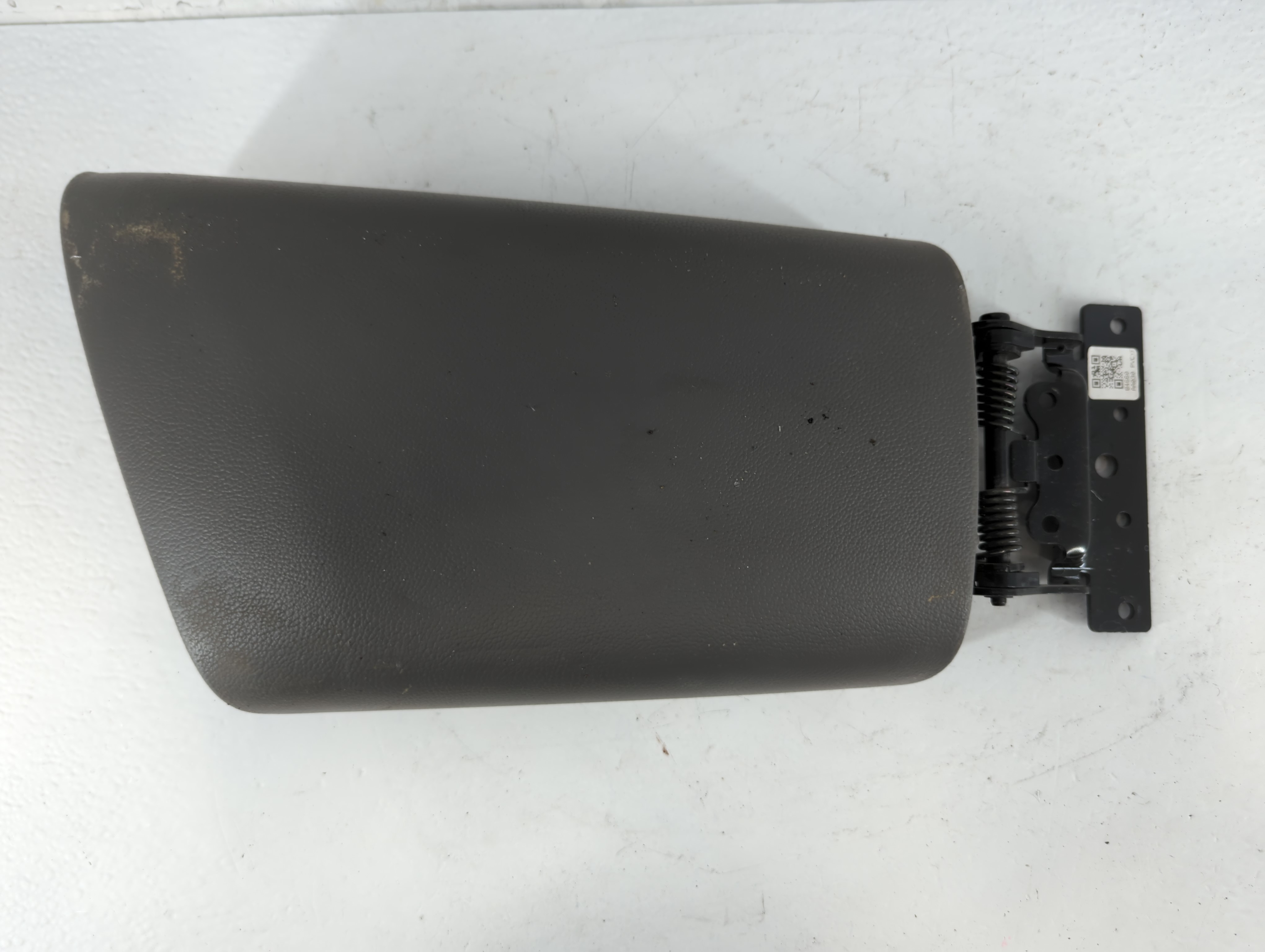 Picture of 2021 Hyundai Elantra Center Console Armrest Cover Lid Black 771479