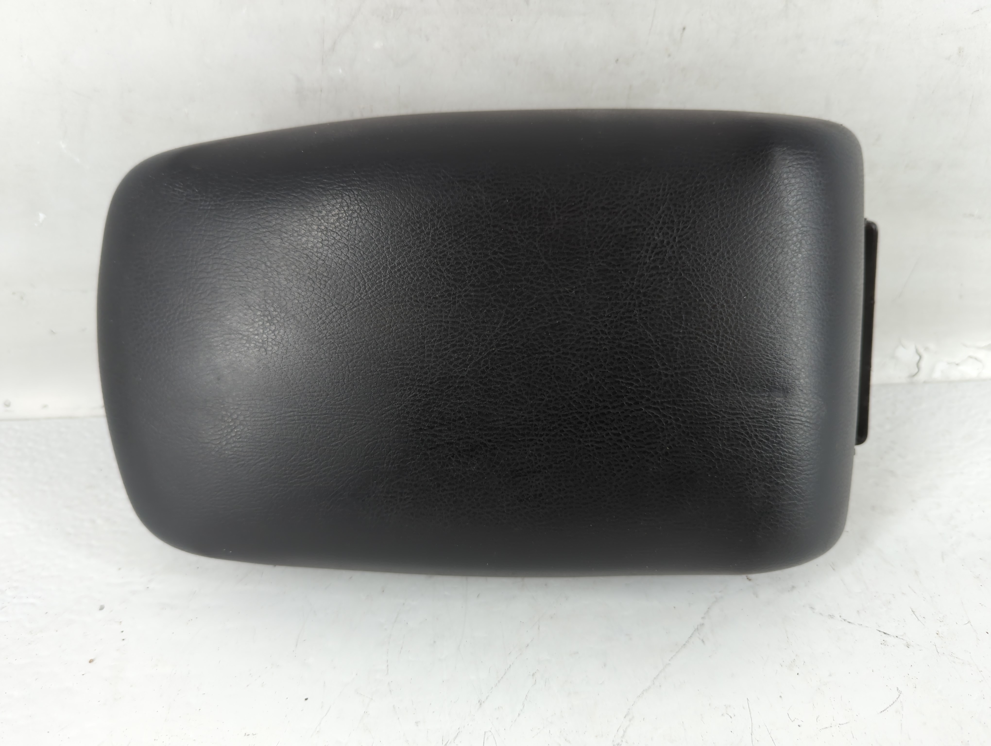 2014 Nissan Sentra Center Console Armrest Cover Lid Black 771496 - Oemusedautoparts1.com