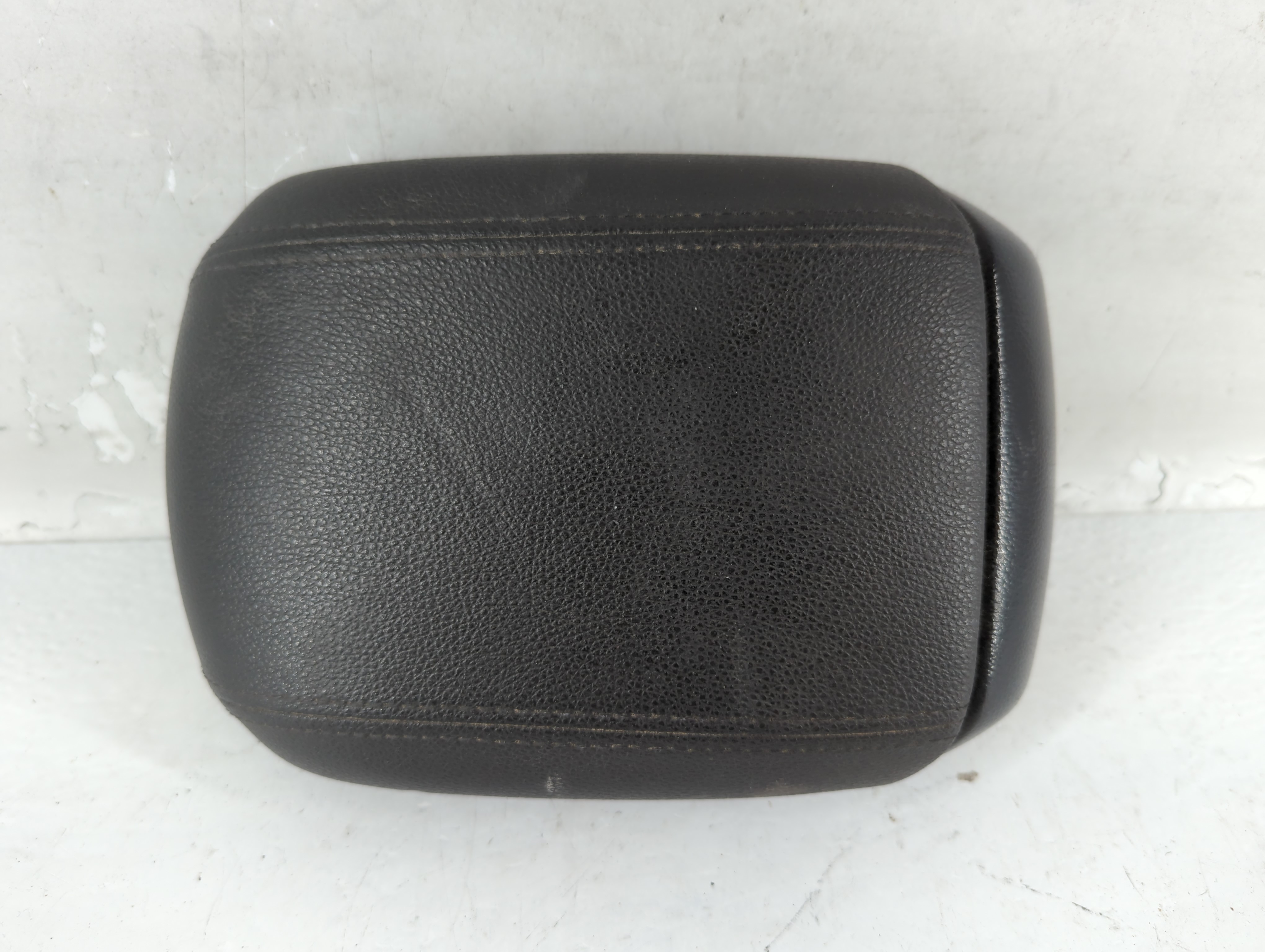 2014 Chevrolet Cruze Center Console Armrest Cover Lid Black 771502 - Oemusedautoparts1.com