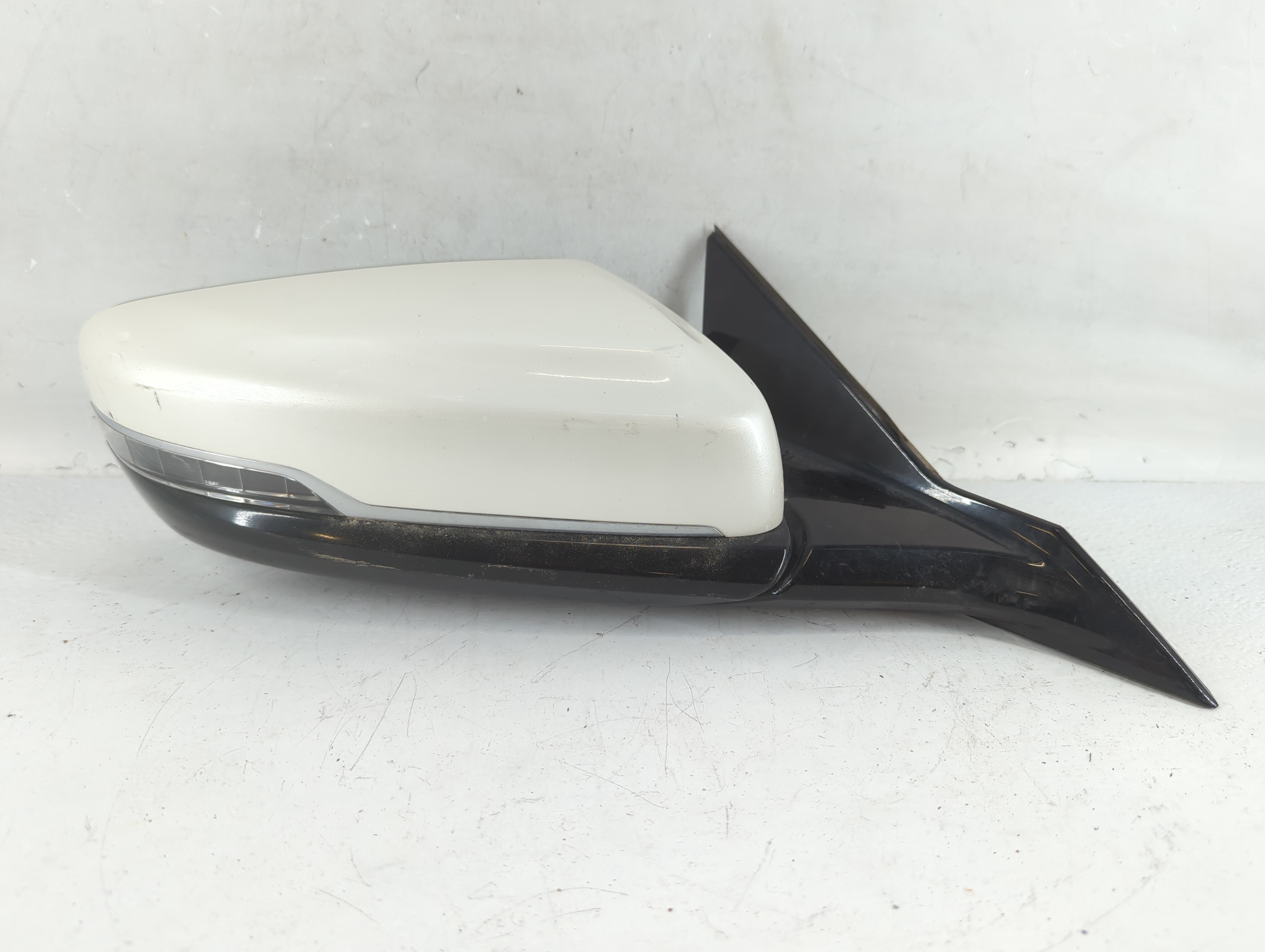 2014-2014 Cadillac Cts Passenger Right Side View Power Door Mirror White 771510 - Oemusedautoparts1.com