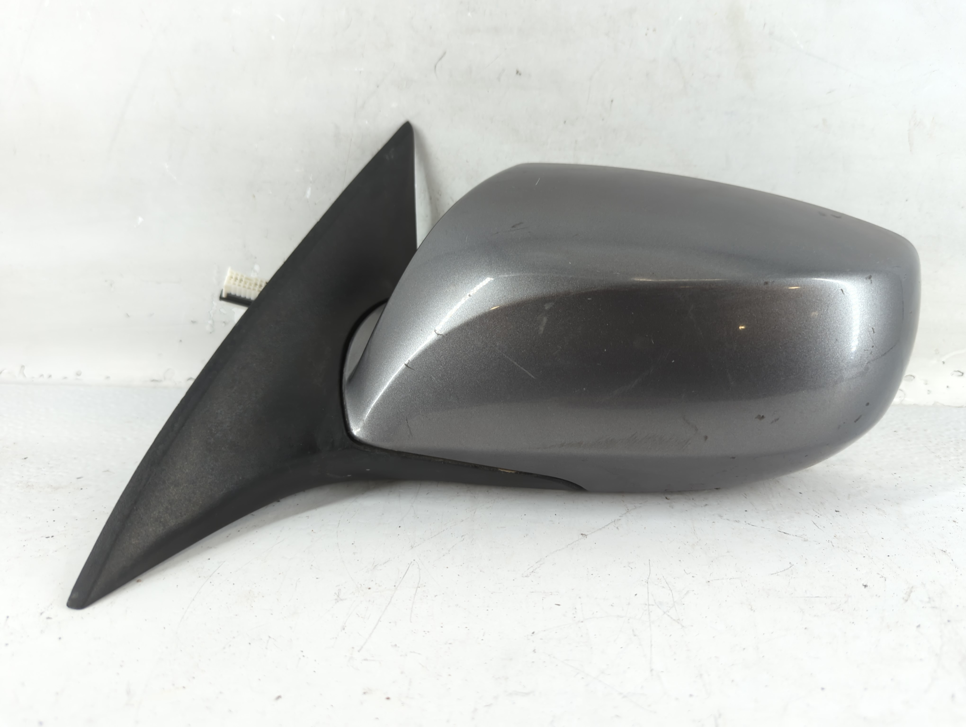 Picture of 2009-2016 Hyundai Genesis Driver Left Side View Power Door Mirror 771547