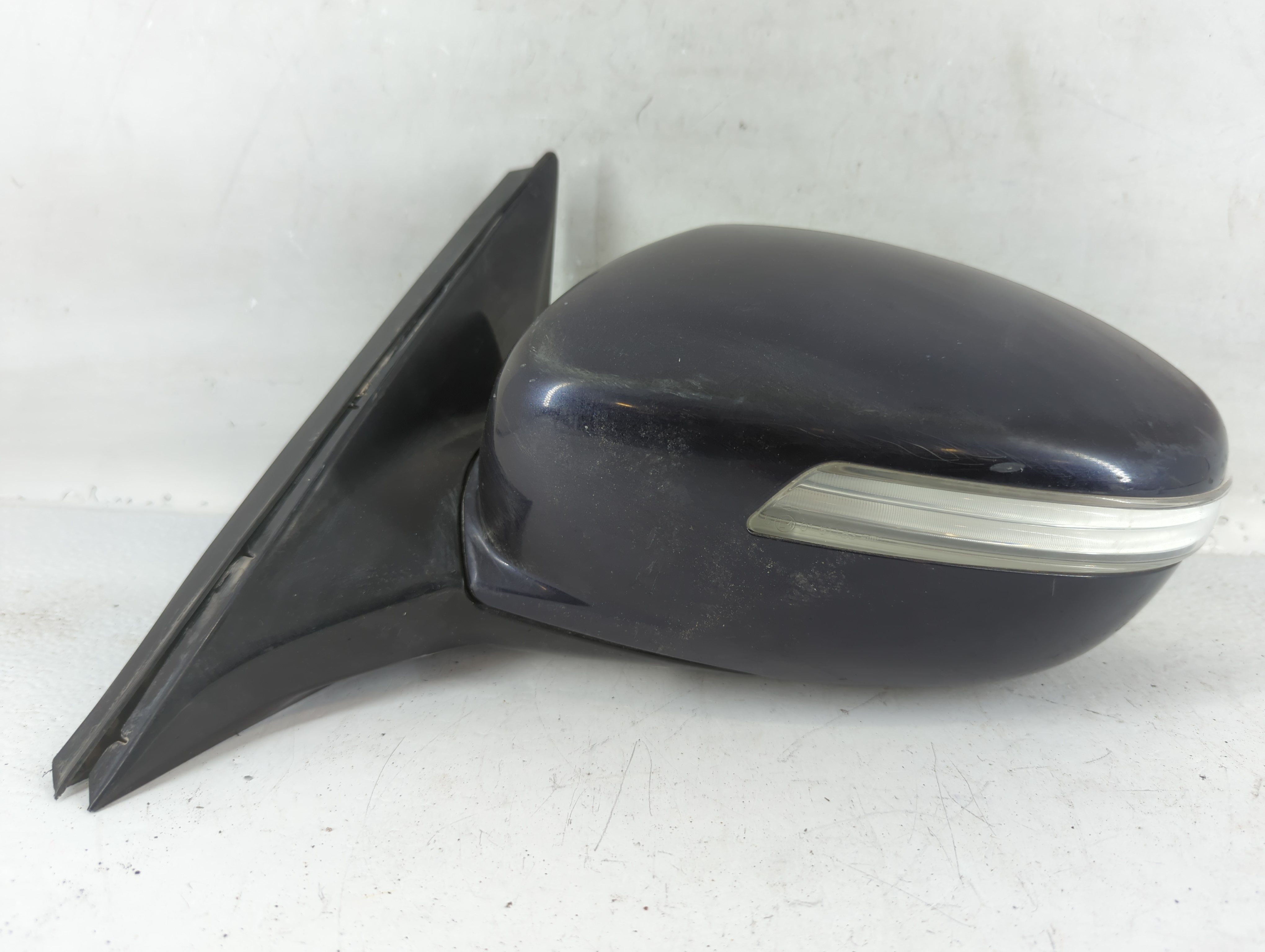 2009-2014 Hyundai Genesis Driver Left Side View Power Door Mirror Black 771550 - Oemusedautoparts1.com