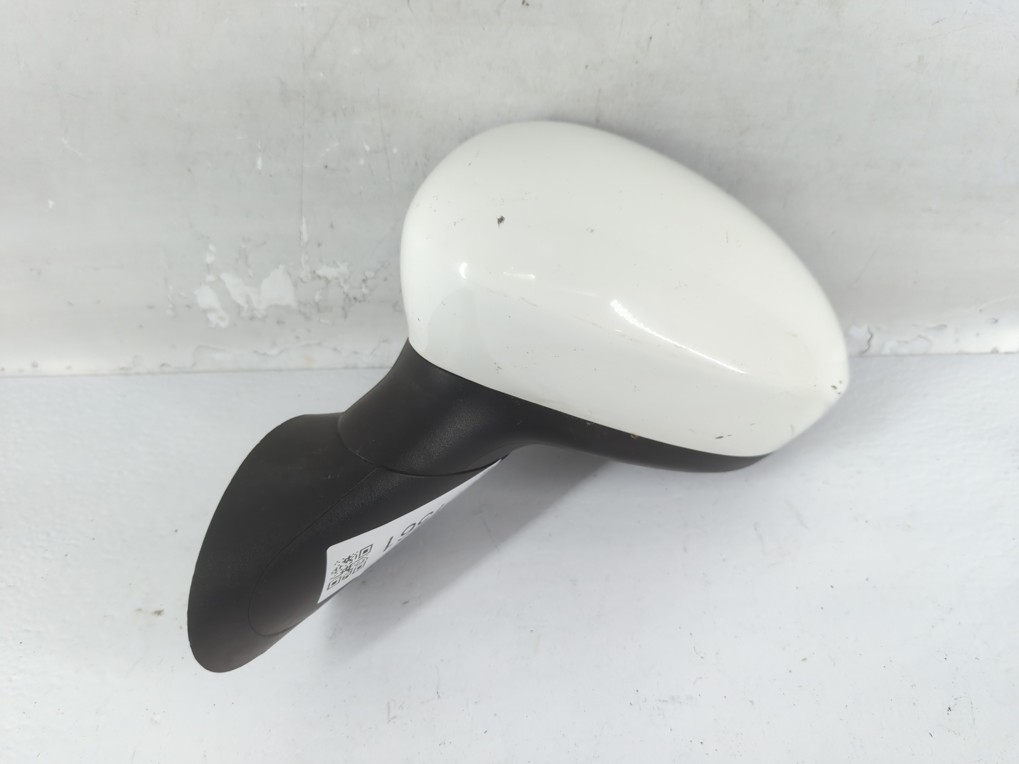 2016 Fiat 500 Driver Left Side View Power Door Mirror White 771561 - Oemusedautoparts1.com
