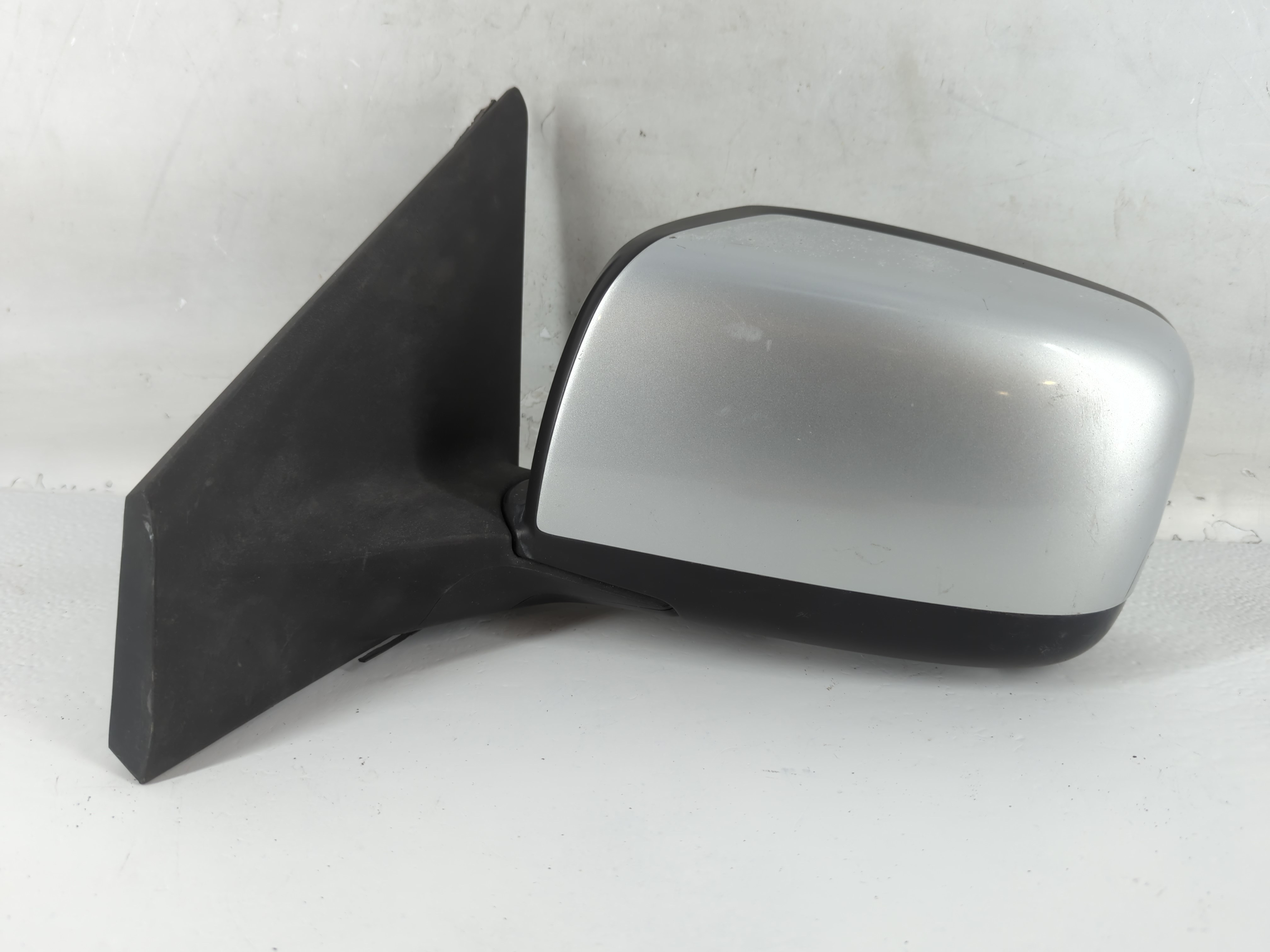 2008-2015 Nissan Rogue Driver Left Side View Power Door Mirror Silver 771594 - Oemusedautoparts1.com