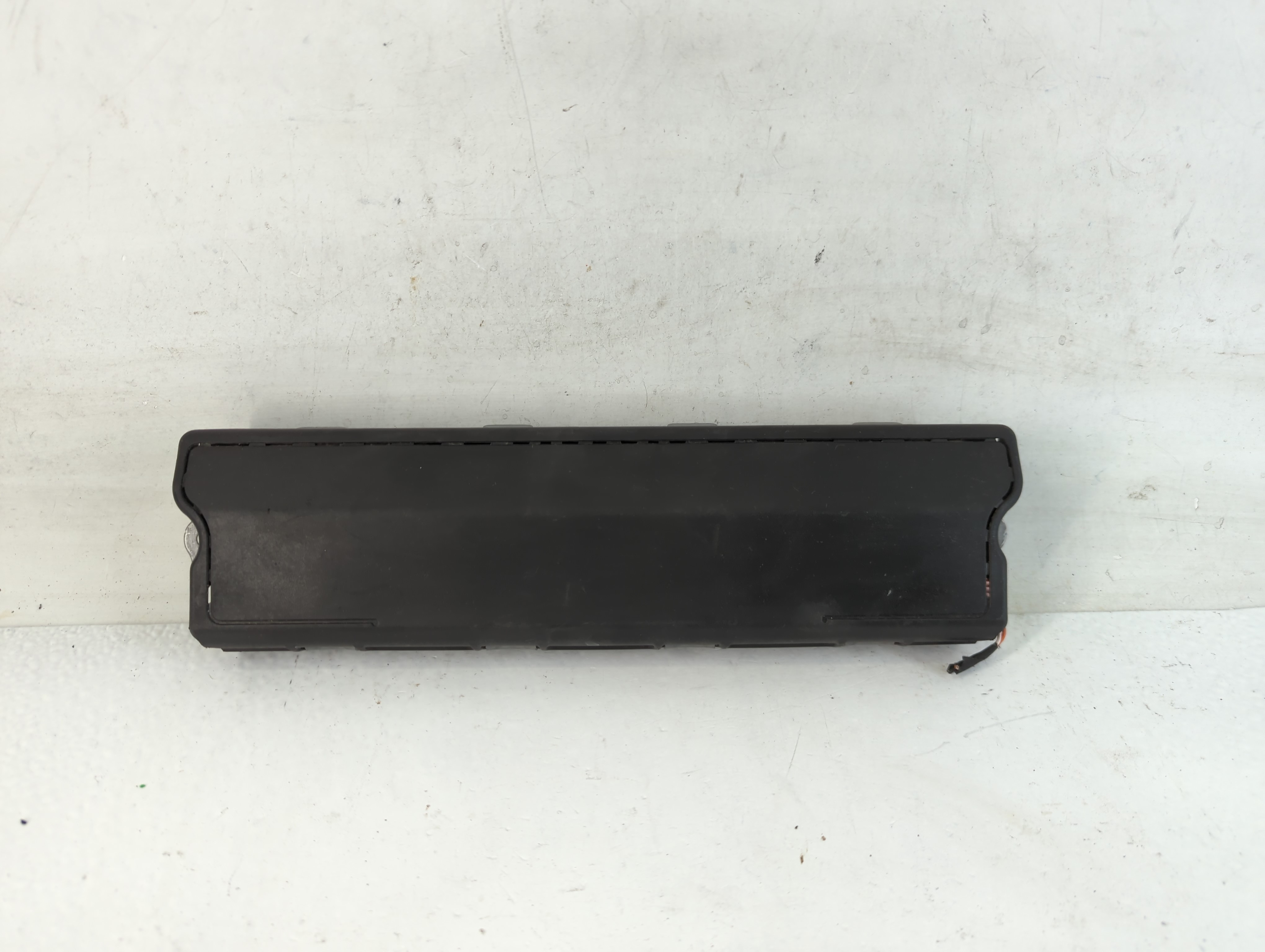 2017-2020 Chevrolet Impala Air Bag Passenger Right Knee Oem 771704 - Oemusedautoparts1.com