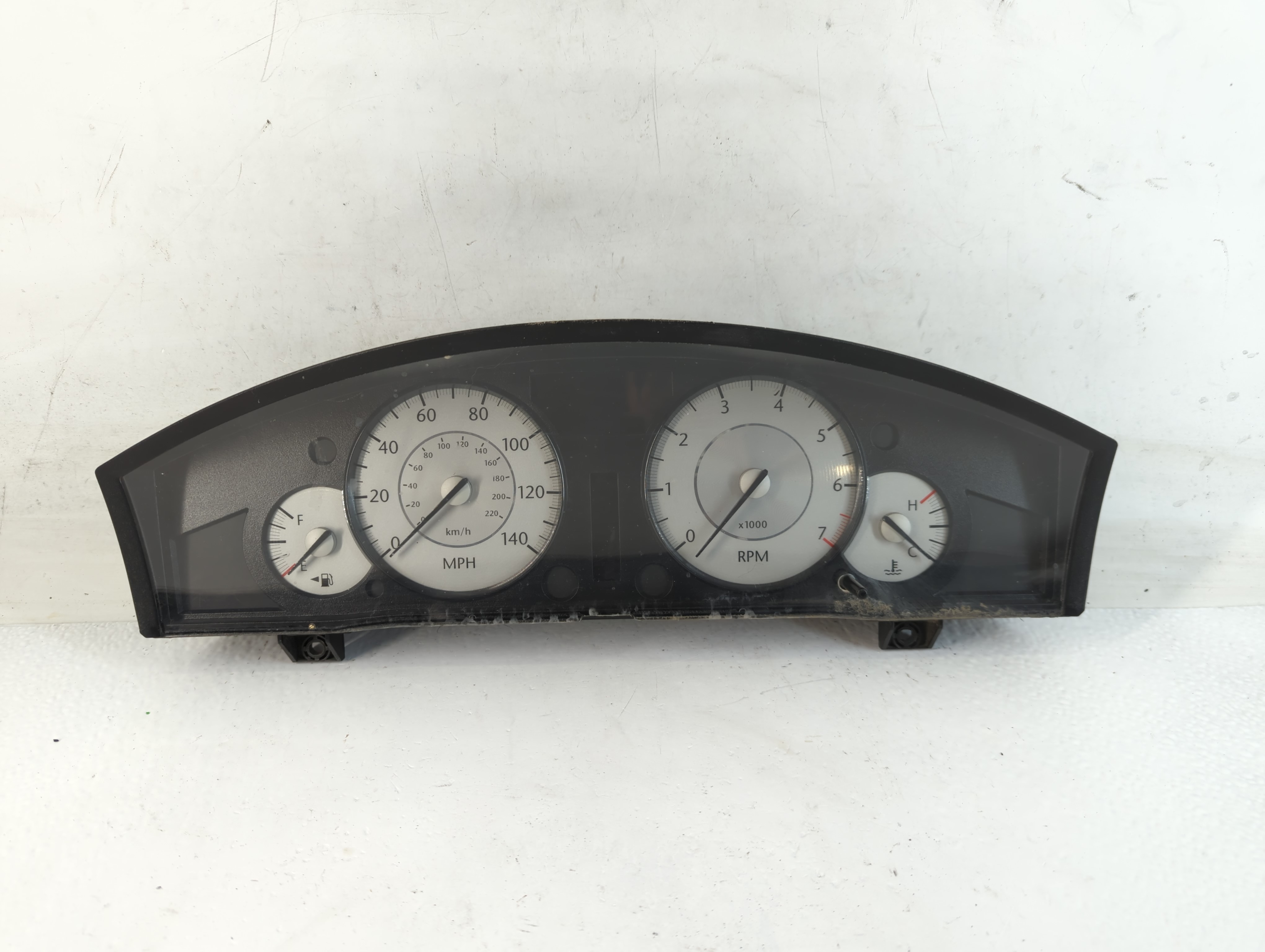 2008-2008 Chrysler 300 Speedometer Instrument Cluster Gauges P05172105af 771744 - Oemusedautoparts1.com