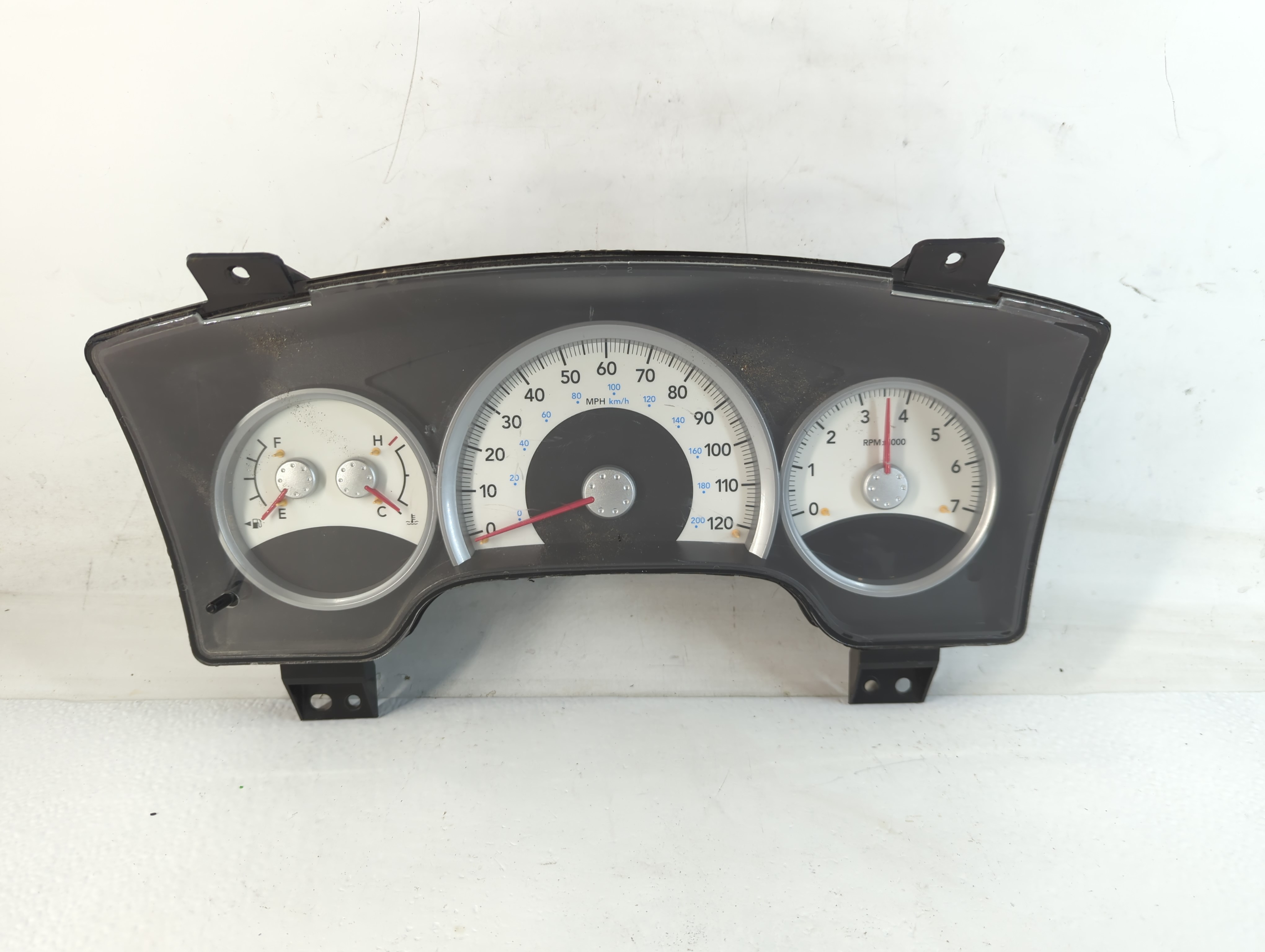 2007-2007 Dodge Durango Speedometer Instrument Cluster Gauges P05172098ag 771855 - Oemusedautoparts1.com