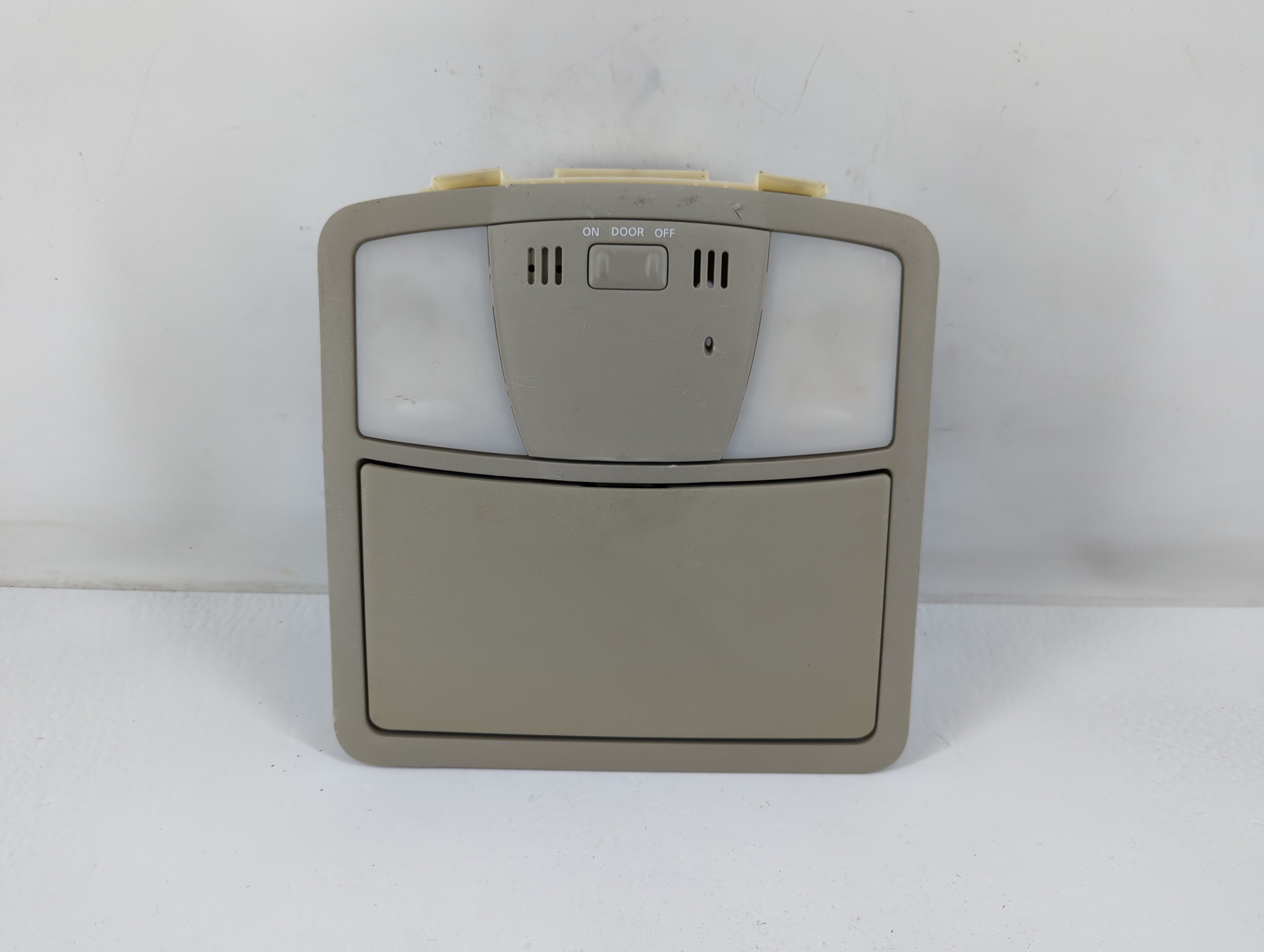2015 Nissan Rogue Select Overhead Roof Console 772003 - Oemusedautoparts1.com
