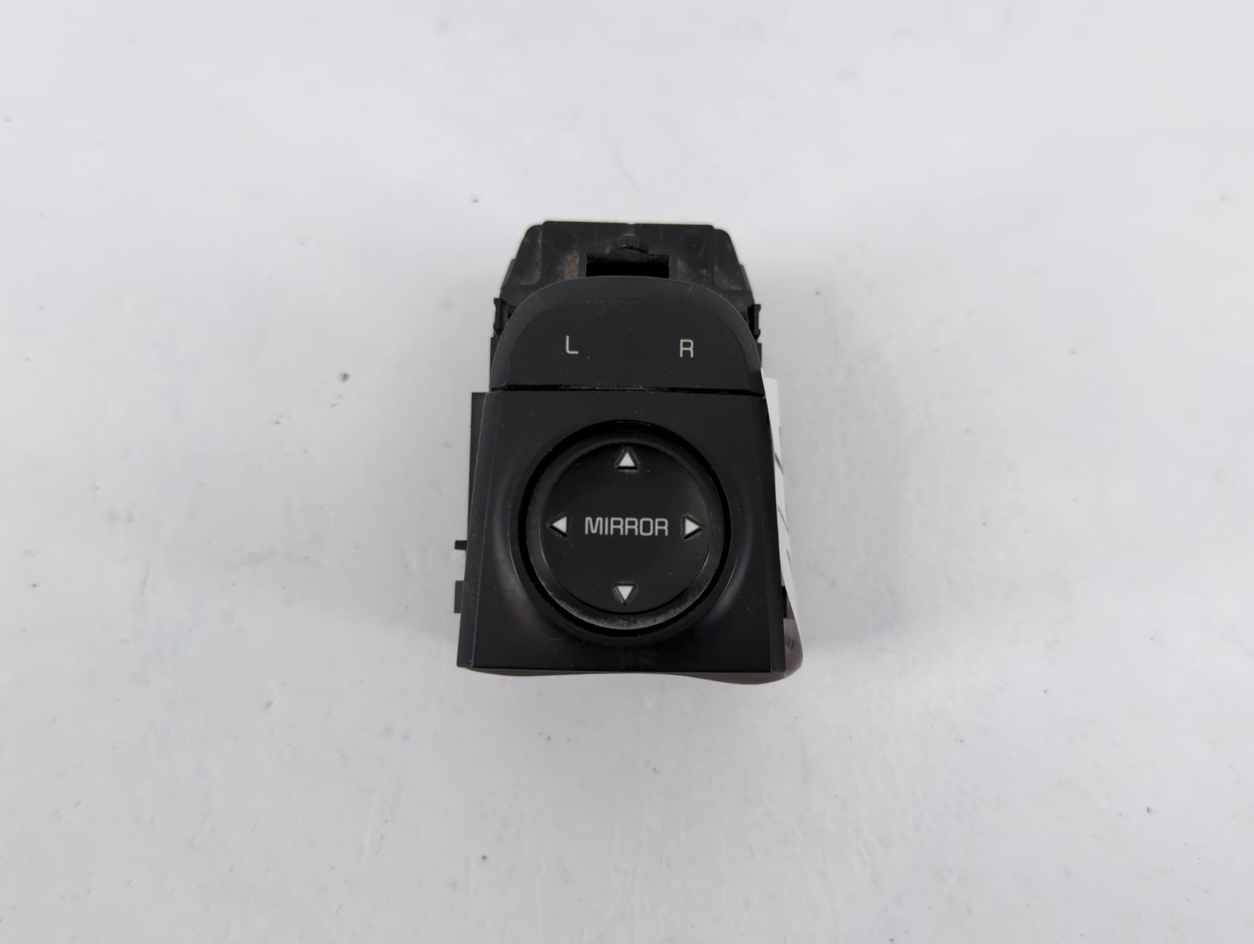 2014-2020 Chevrolet Impala Driver Left Door Master Power Window Switch 772110 - Oemusedautoparts1.com