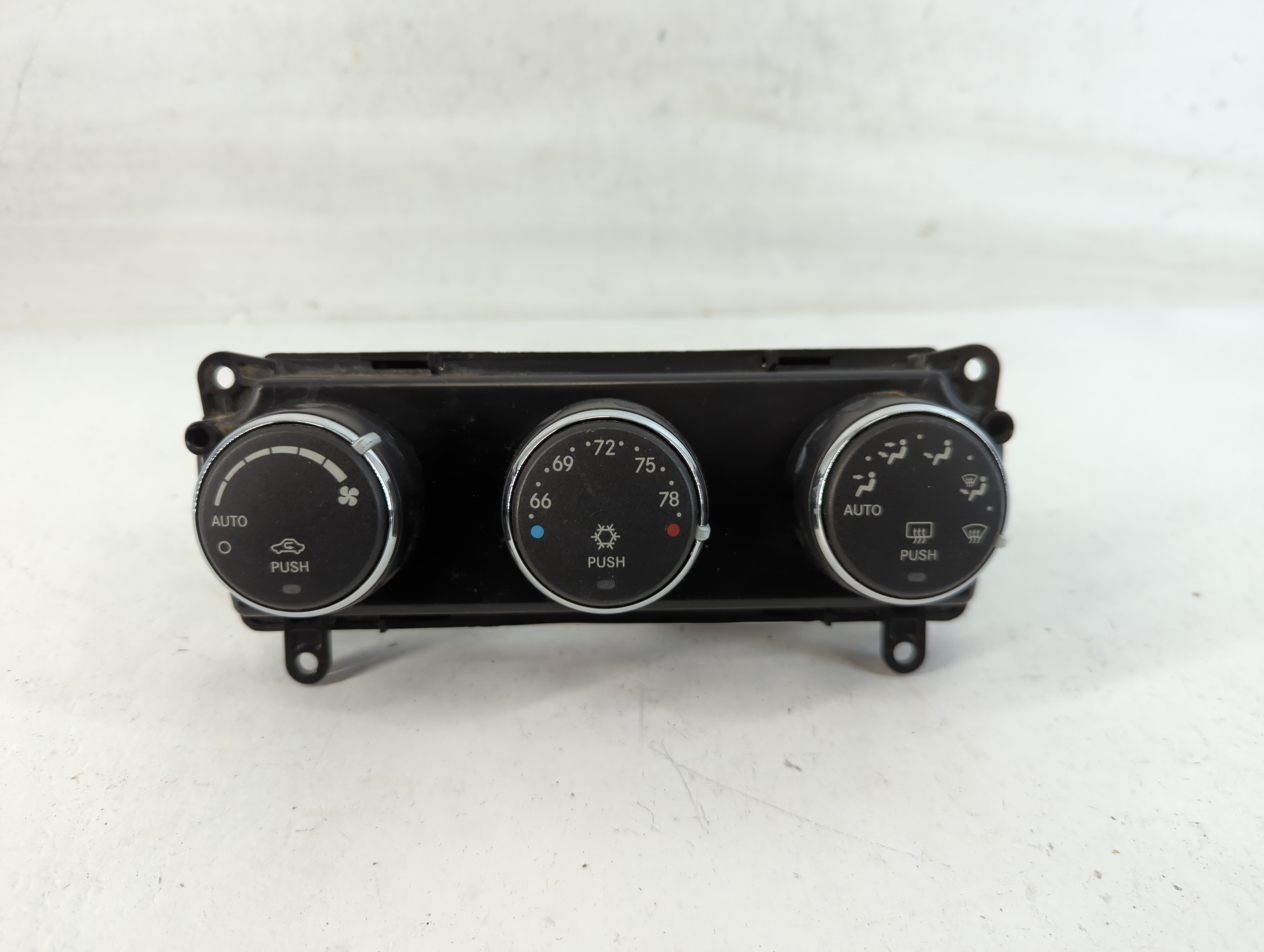 2011-2014 Chrysler 200 Ac Heater Climate Control P55111888ag 772139 - Oemusedautoparts1.com