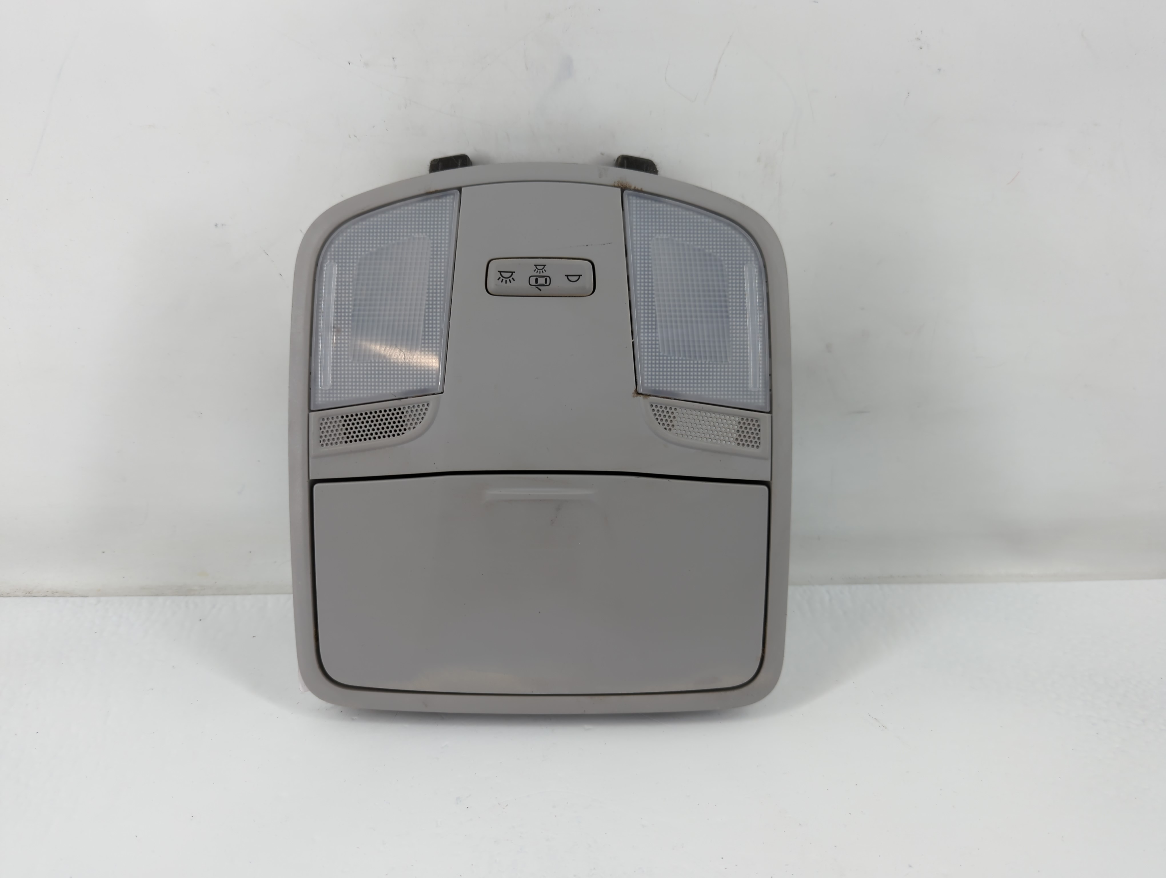 2019 Hyundai Kona Overhead Roof Console 772197 - Oemusedautoparts1.com