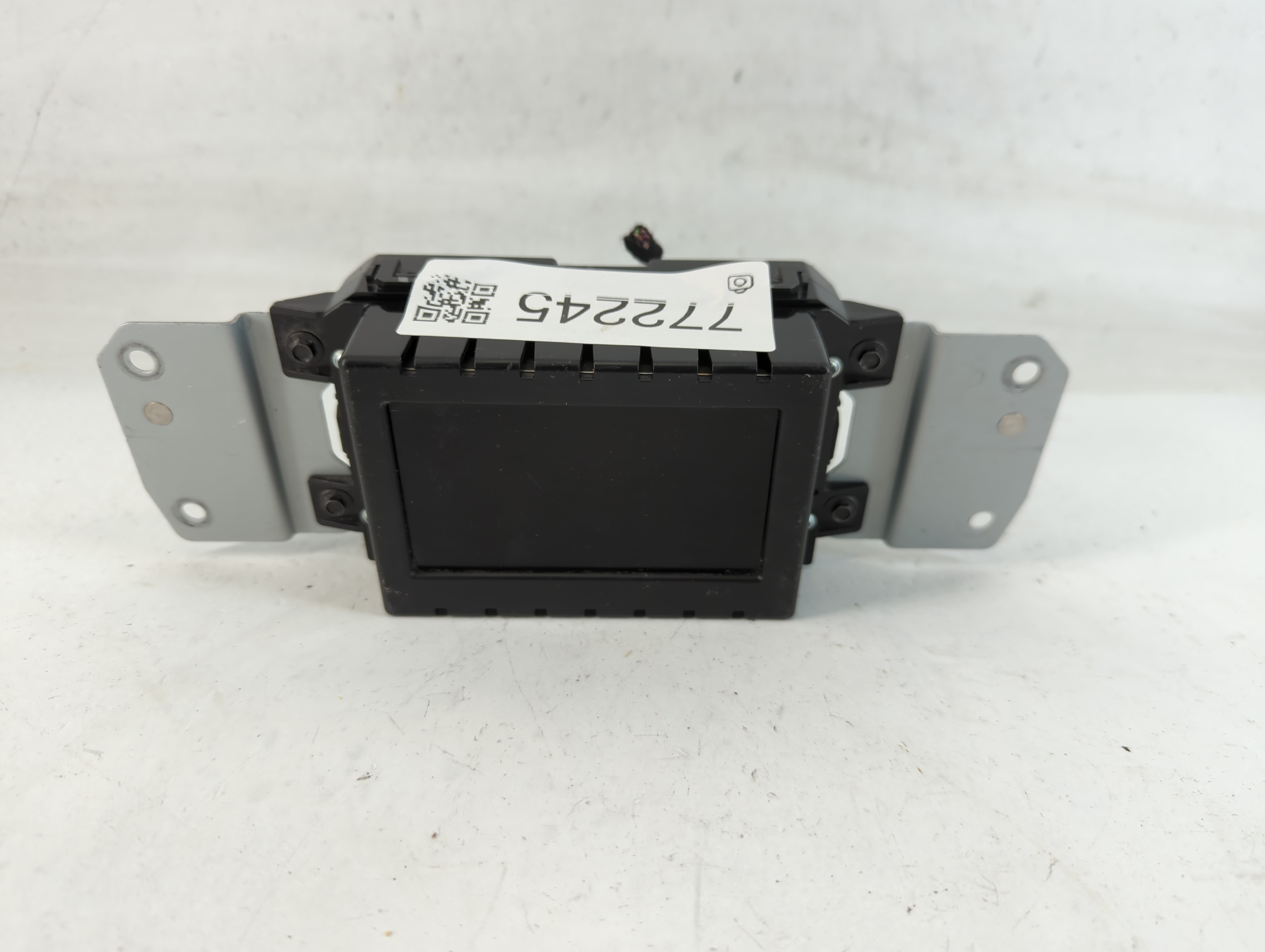 2017-2020 Ford Fusion Information Display Screen 772245 - Oemusedautoparts1.com