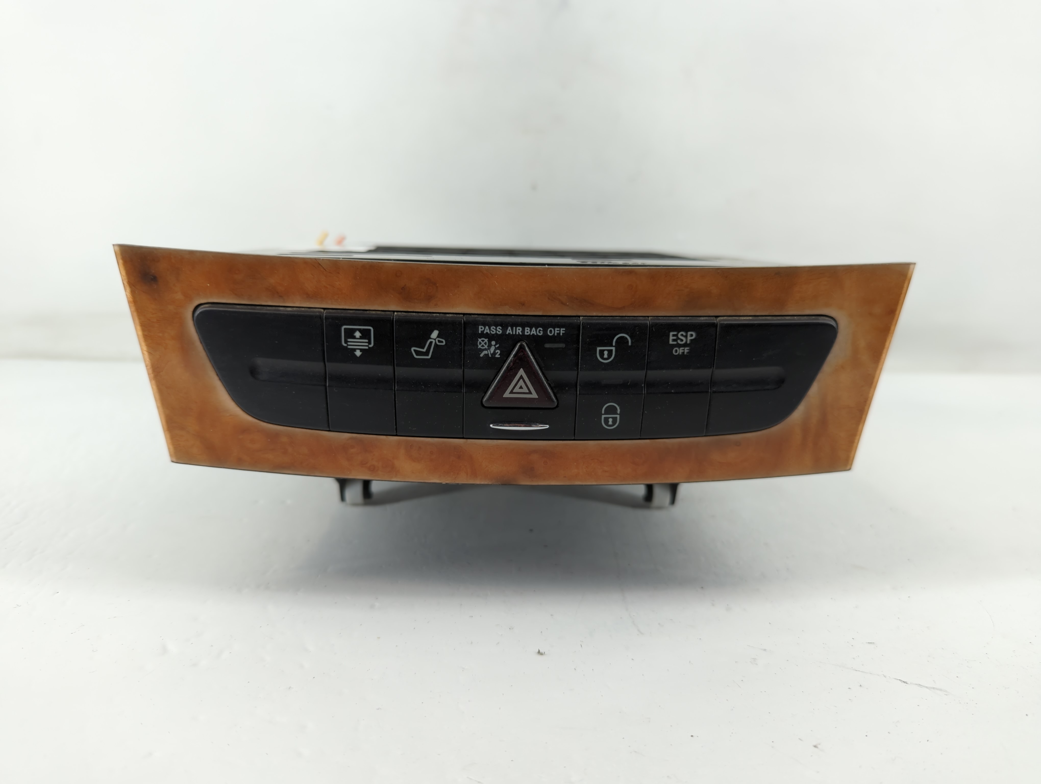 2006-2006 Mercedes-benz E350 Am Fm Cd Player Radio Receiver 772332 - Oemusedautoparts1.com
