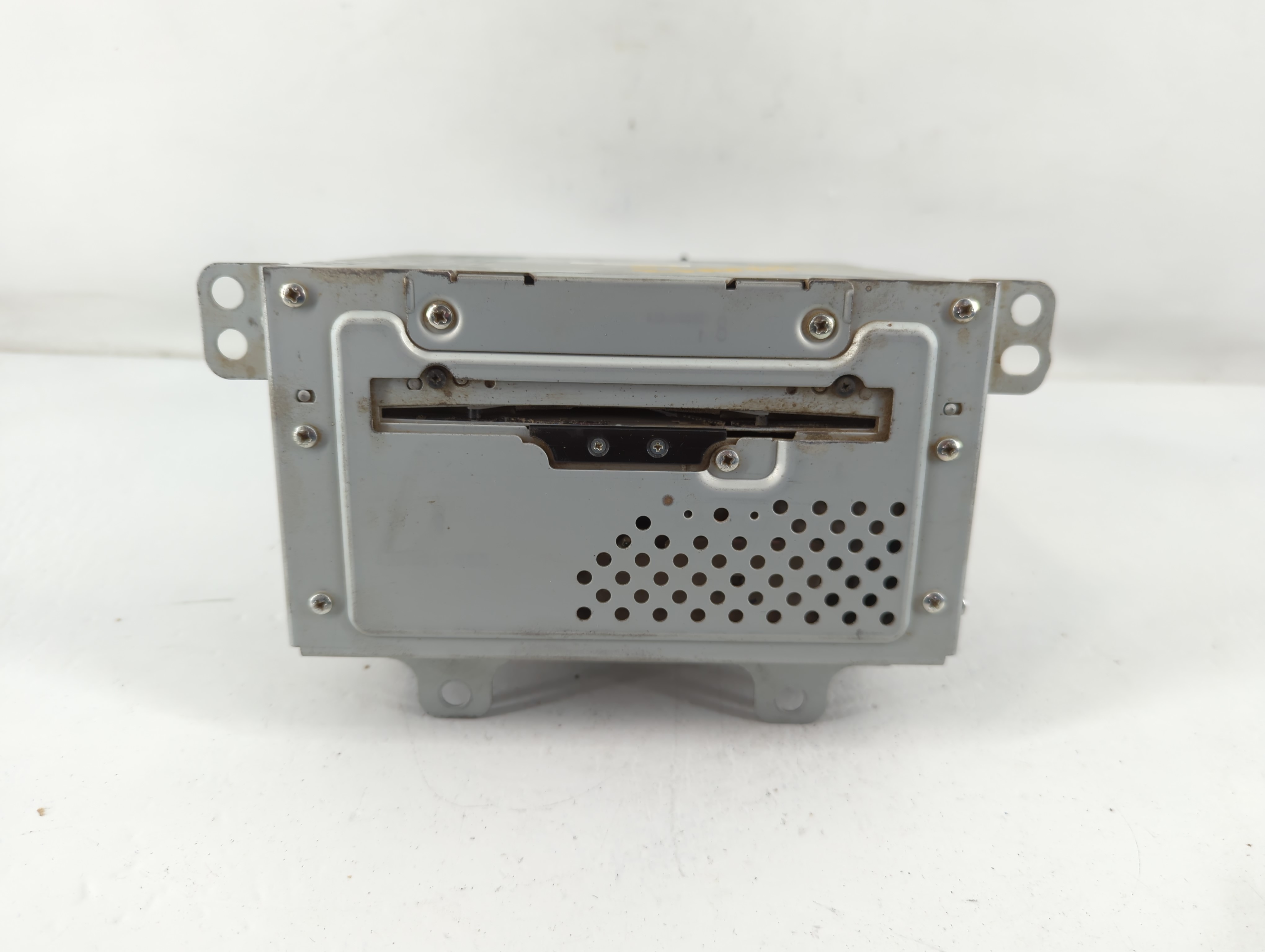 2003-2005 Gmc Yukon Xl 1500 Am Fm Cd Player Radio Receiver 772345 - Oemusedautoparts1.com