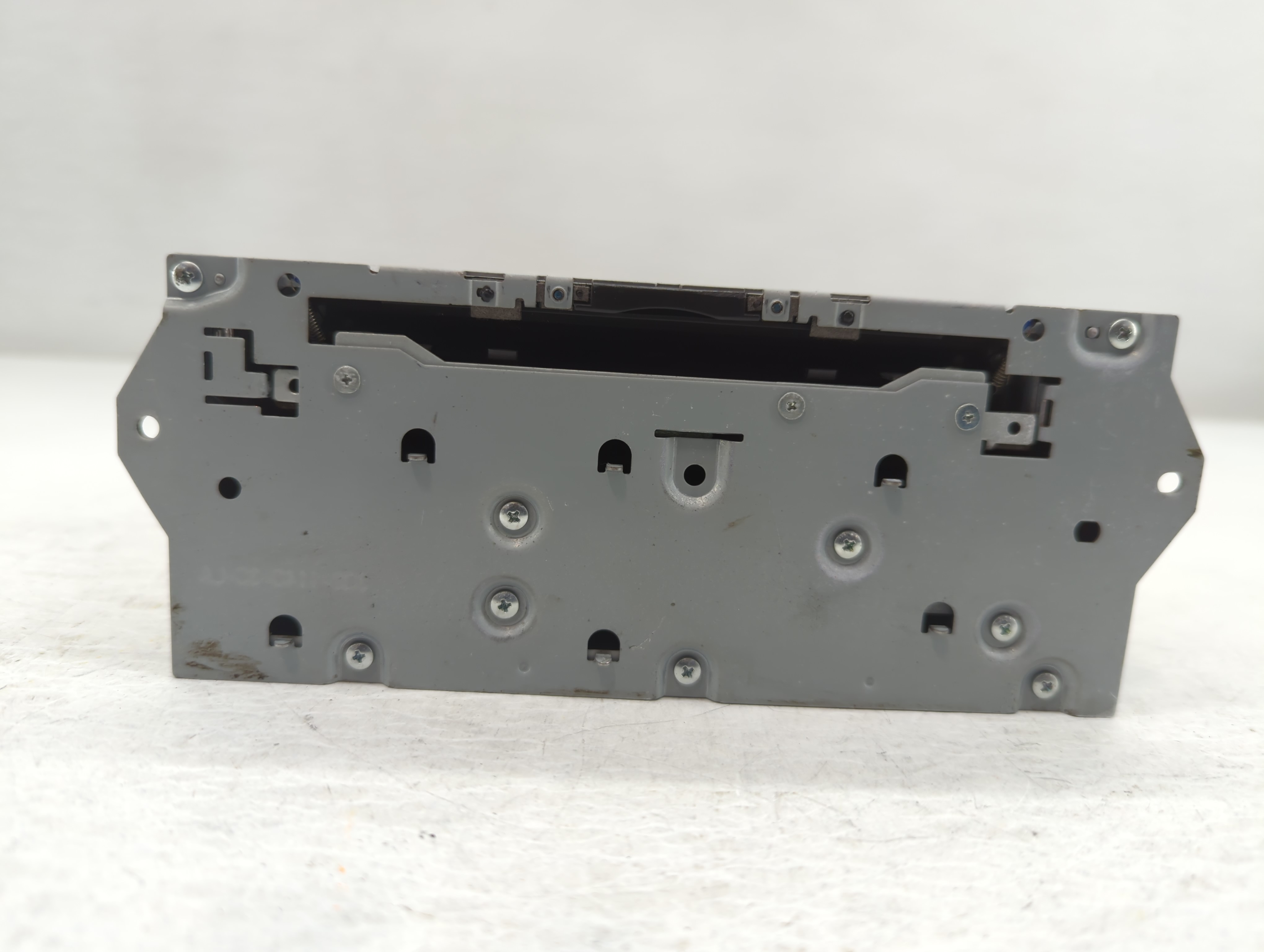 2017-2017 Nissan Pathfinder Am Fm Cd Player Radio Receiver 772433 - Oemusedautoparts1.com