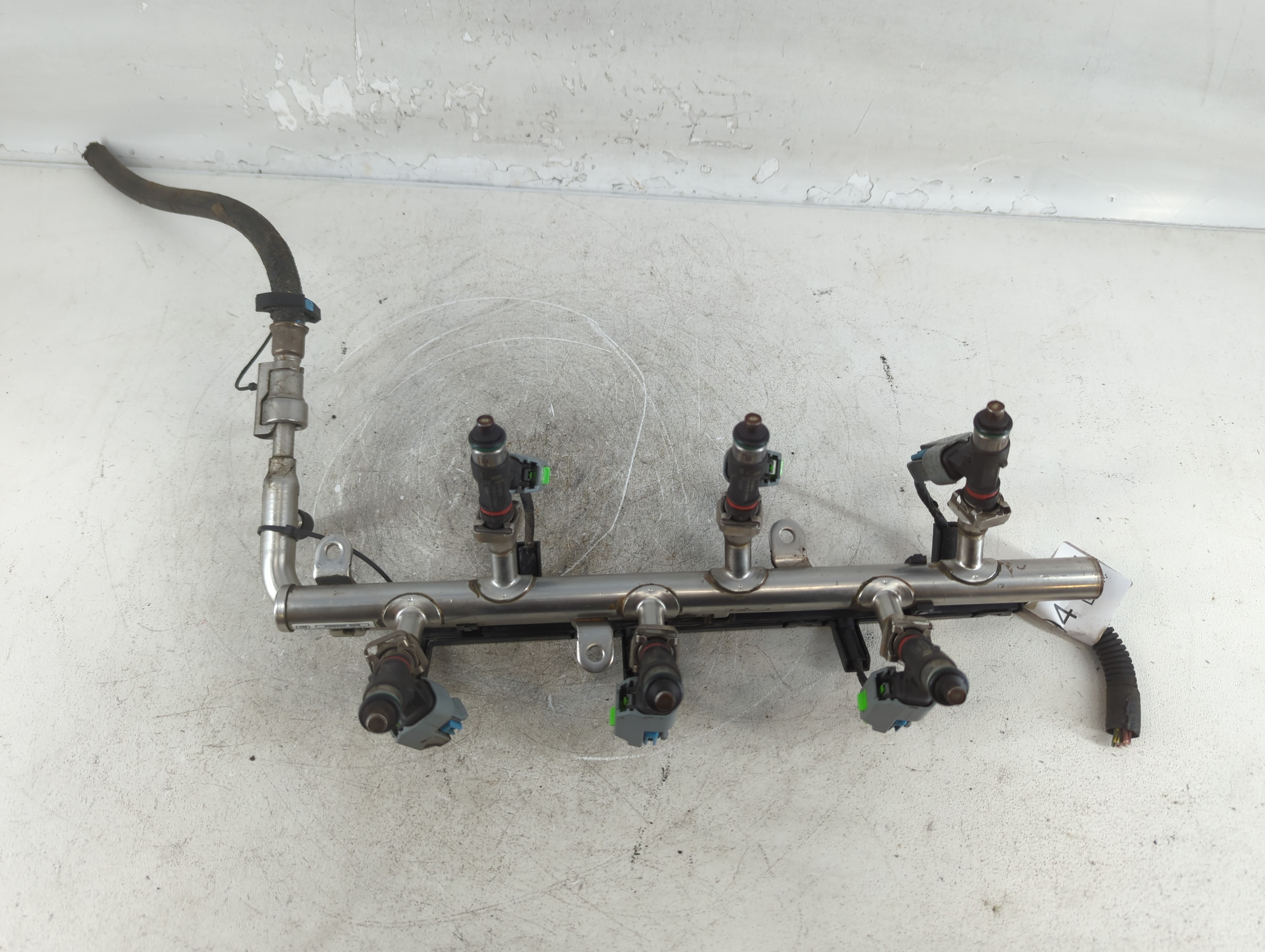 2008 Saturn Vue FUEL INJECTOR 772494 - Oemusedautoparts1.com