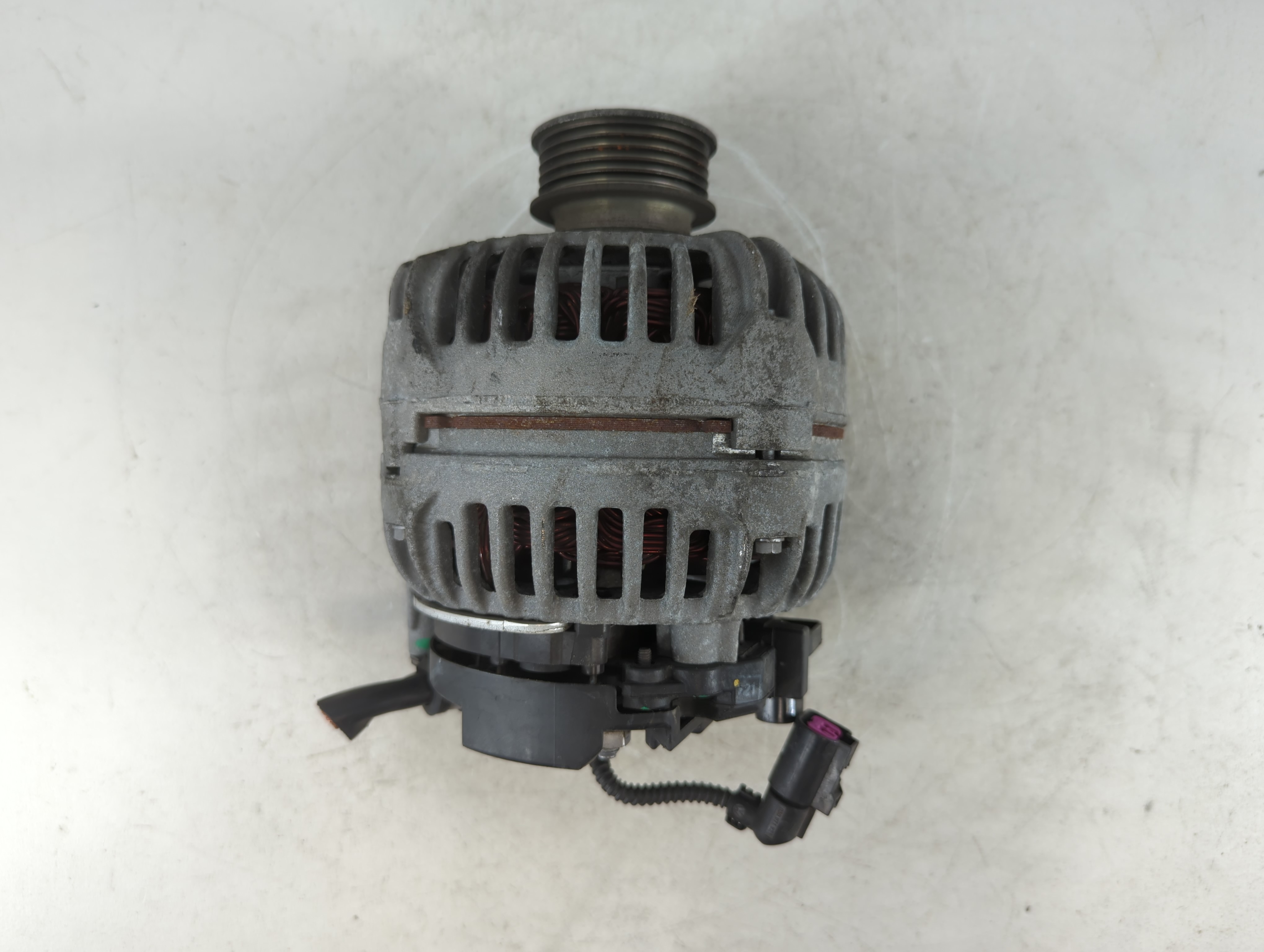 Picture of 2010 Volkswagen Golf Alternator Generator Charging Assembly Engine Oem 772737