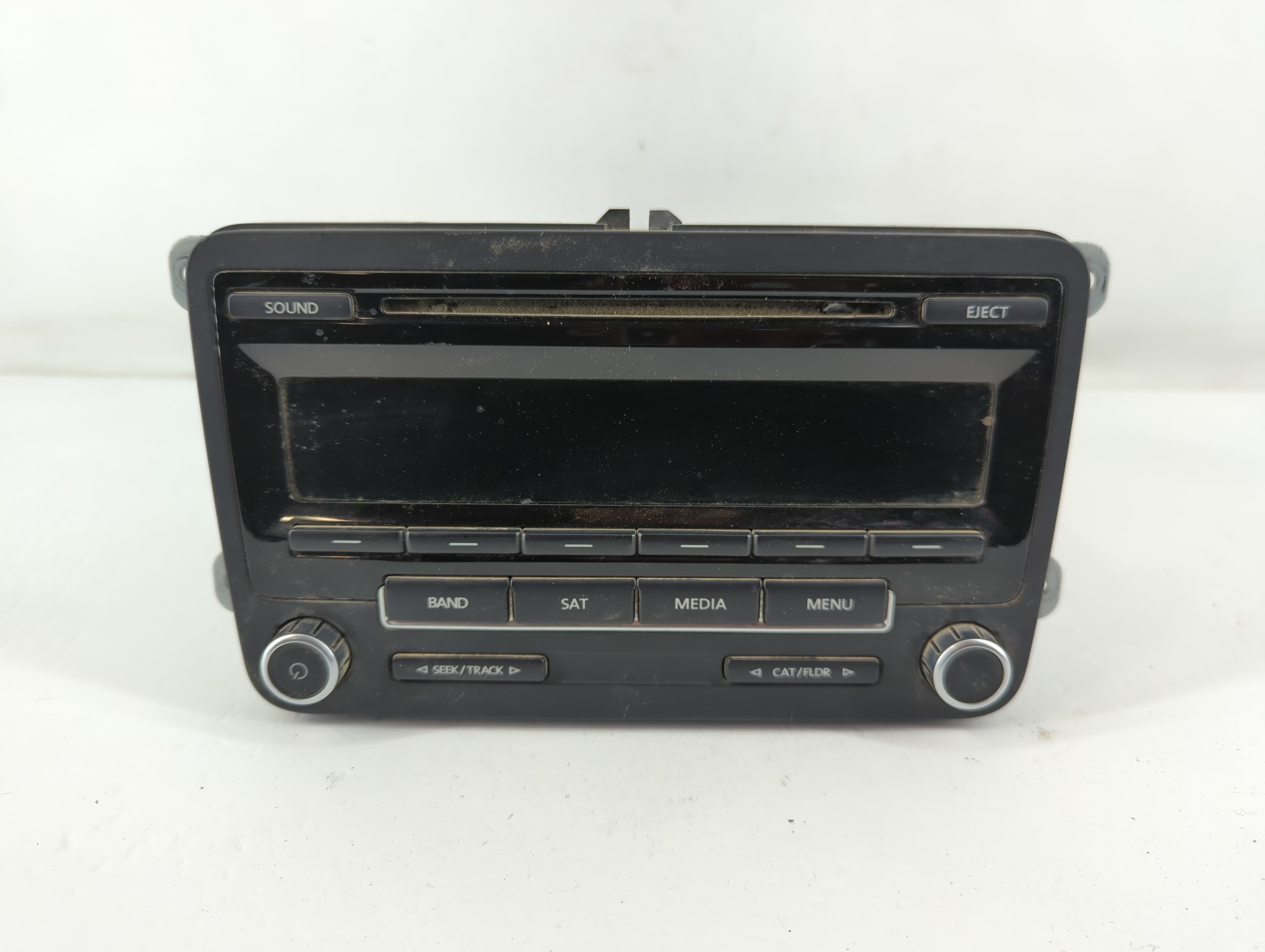 2011-2014 Volkswagen Jetta Am Fm Cd Player Radio Receiver 772910 - Oemusedautoparts1.com