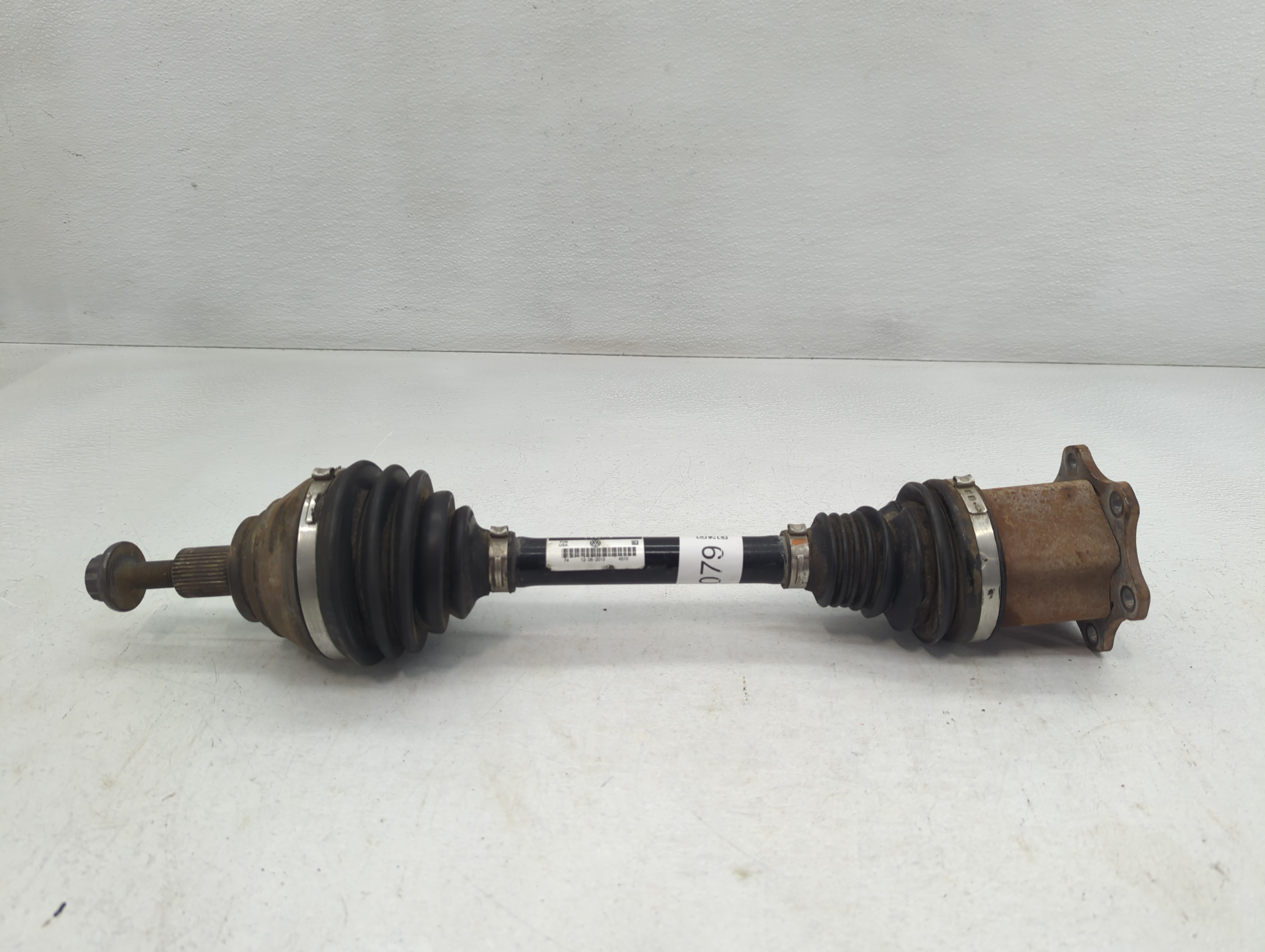 2014-2020 Volkswagen Passat Axle Shaft Front Passenger Cv C/v 773079 - Oemusedautoparts1.com