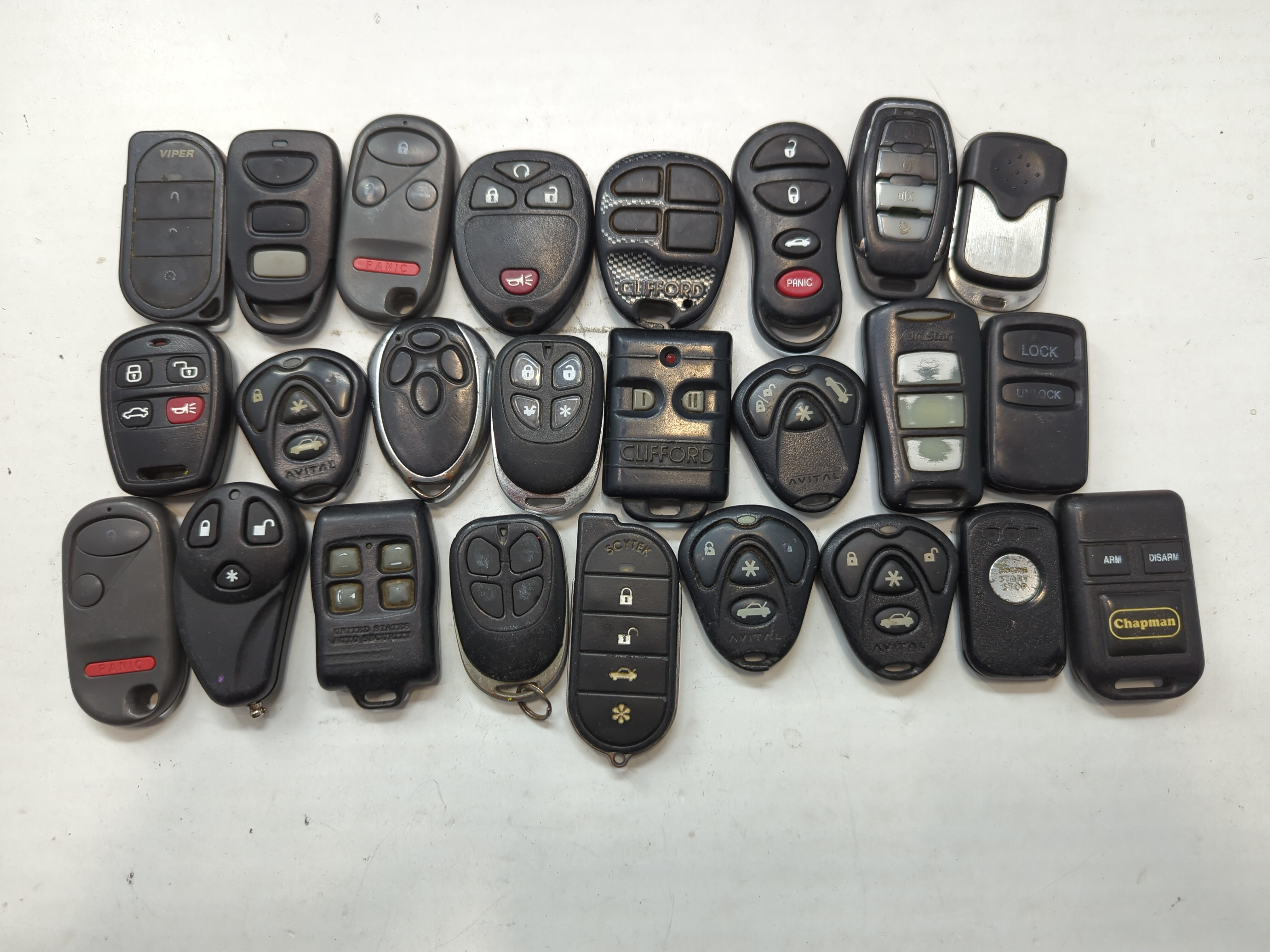 Lot of 25 Aftermarket Keyless Entry Remote Fob MIXED FCC IDS 773439 - Oemusedautoparts1.com