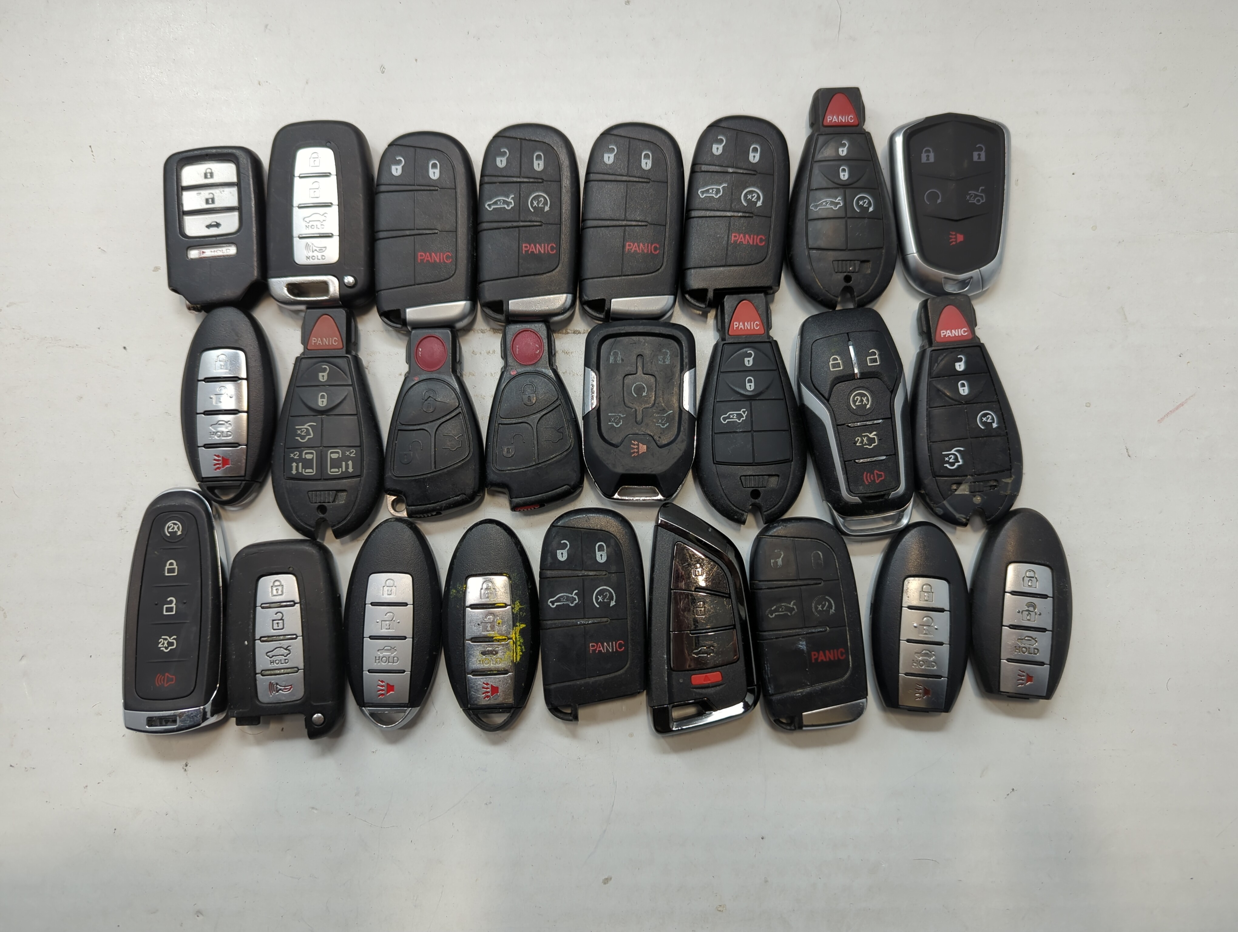 Lot of 25 Aftermarket Keyless Entry Remote Fob MIXED FCC IDS MIXED PART 773440 - Oemusedautoparts1.com
