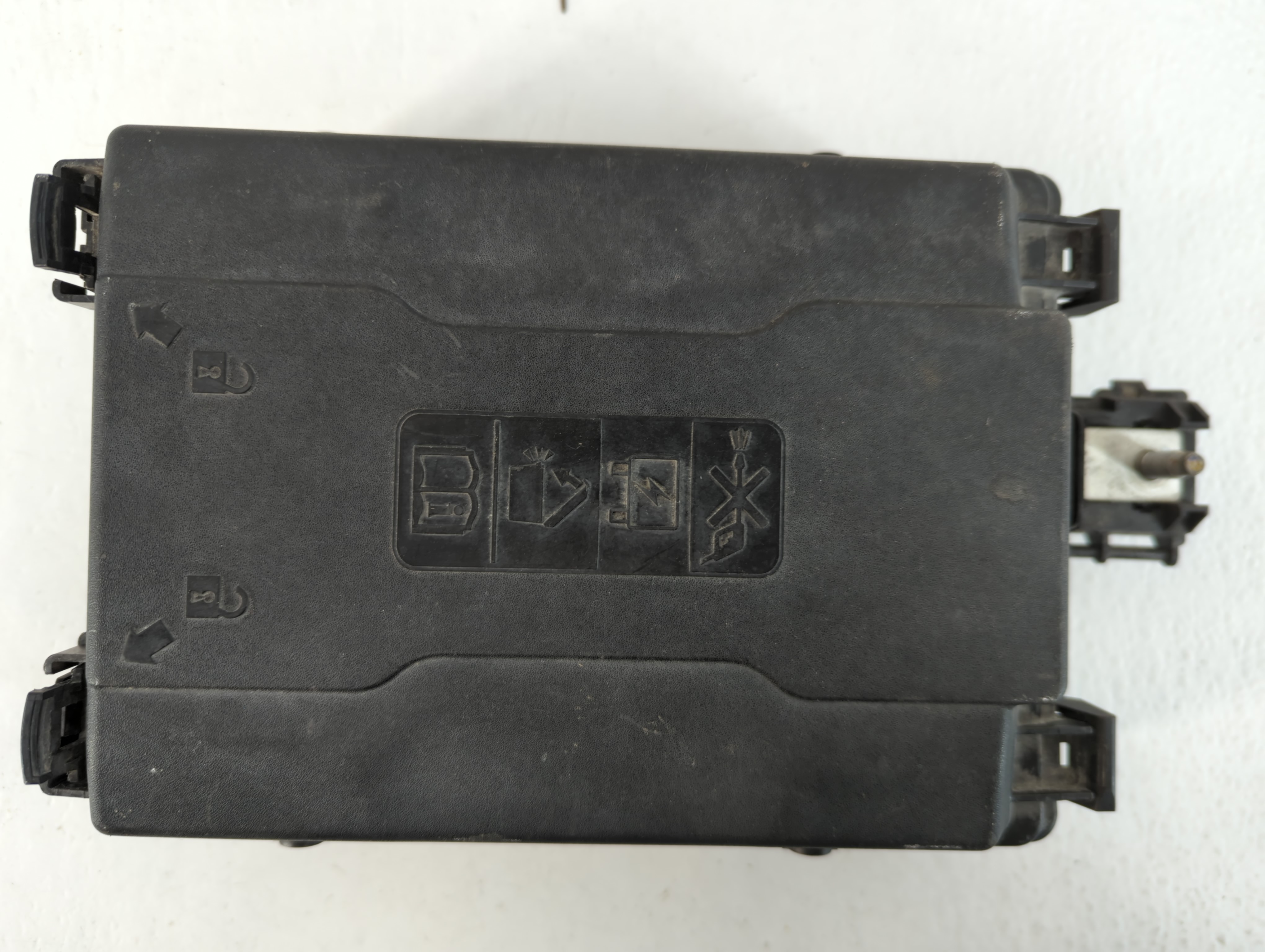 2015-2020 Chevrolet Tahoe Fusebox Fuse Box Relay Module 84114437 773552 - Oemusedautoparts1.com