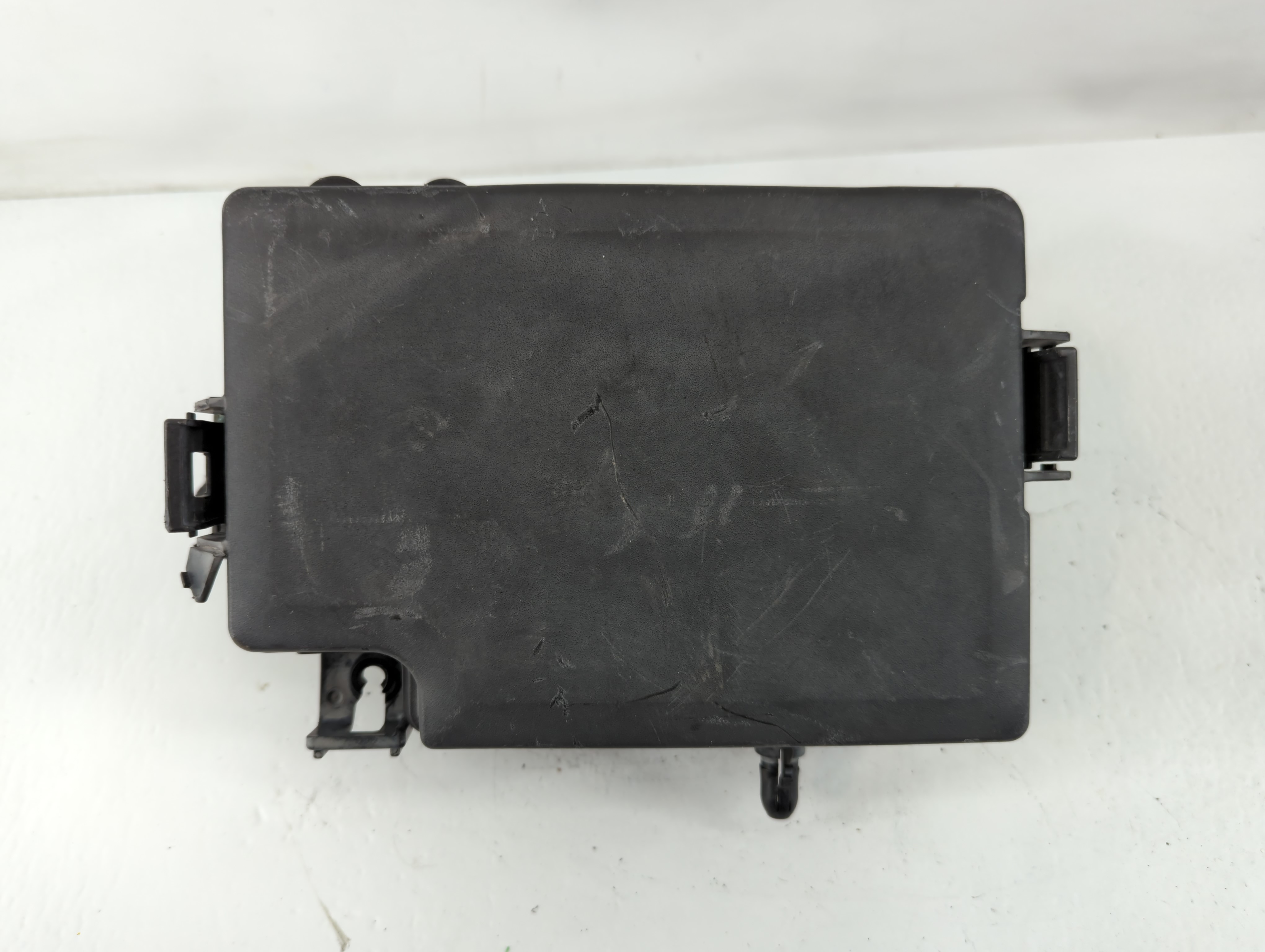 2017-2017 Hyundai Elantra Fusebox Fuse Box Relay Module 91956-f2020 773617 - Oemusedautoparts1.com