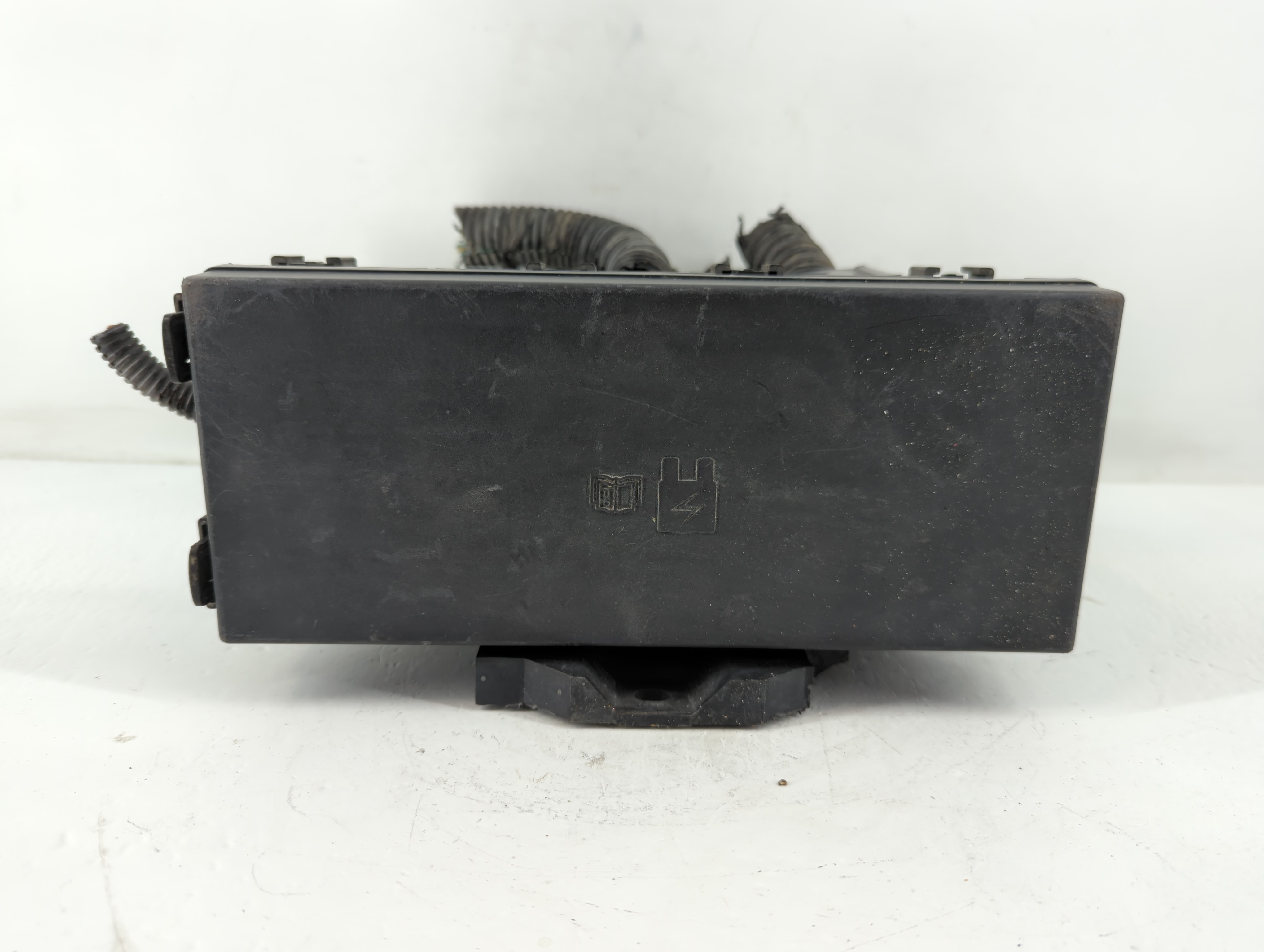 Picture of 2011-2011 Lincoln Mkx Fusebox Fuse Box Relay Module 773622