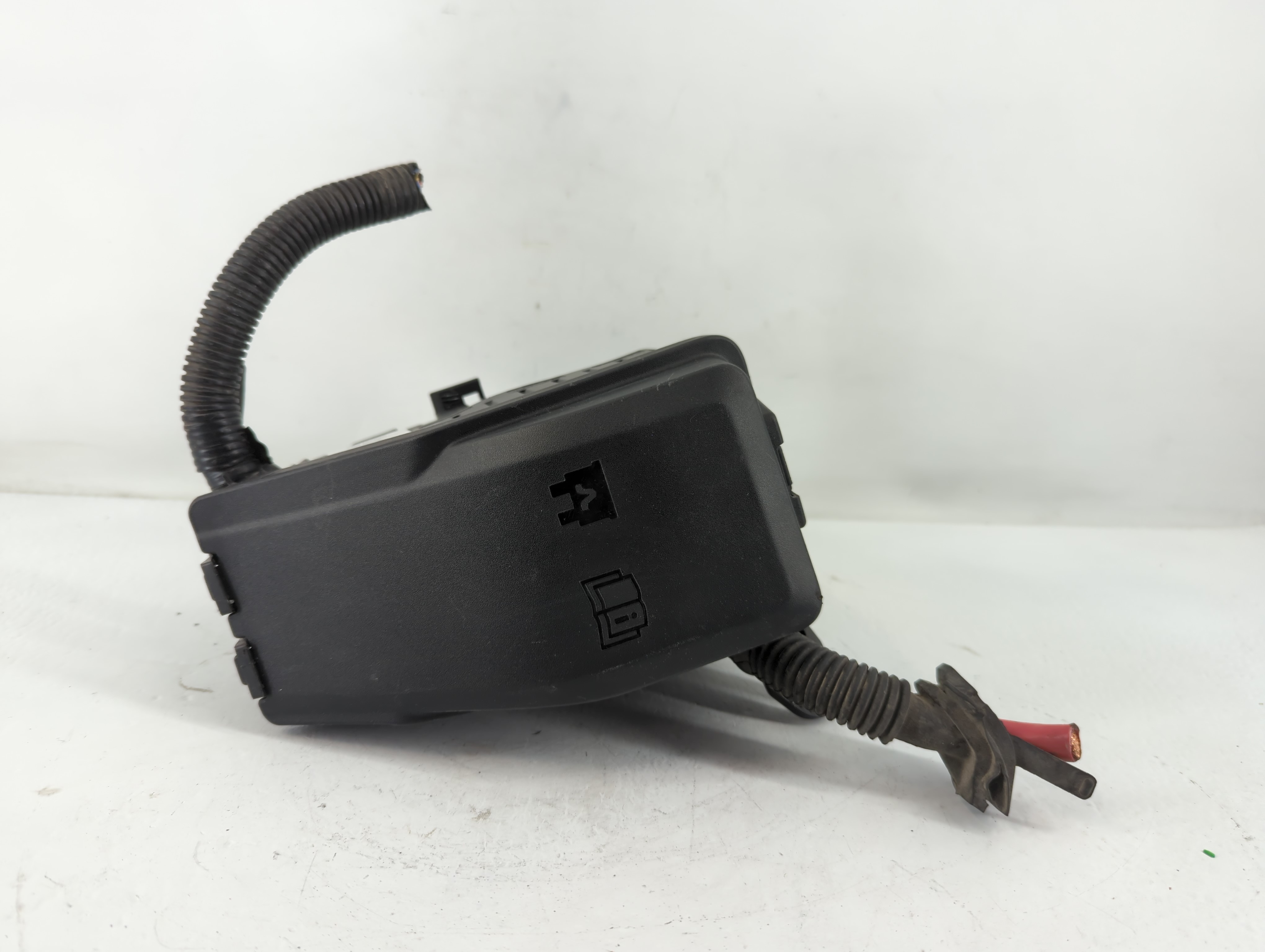 2012-2014 Volvo S60 Fusebox Fuse Box Relay Module 31346538 773626 - Oemusedautoparts1.com