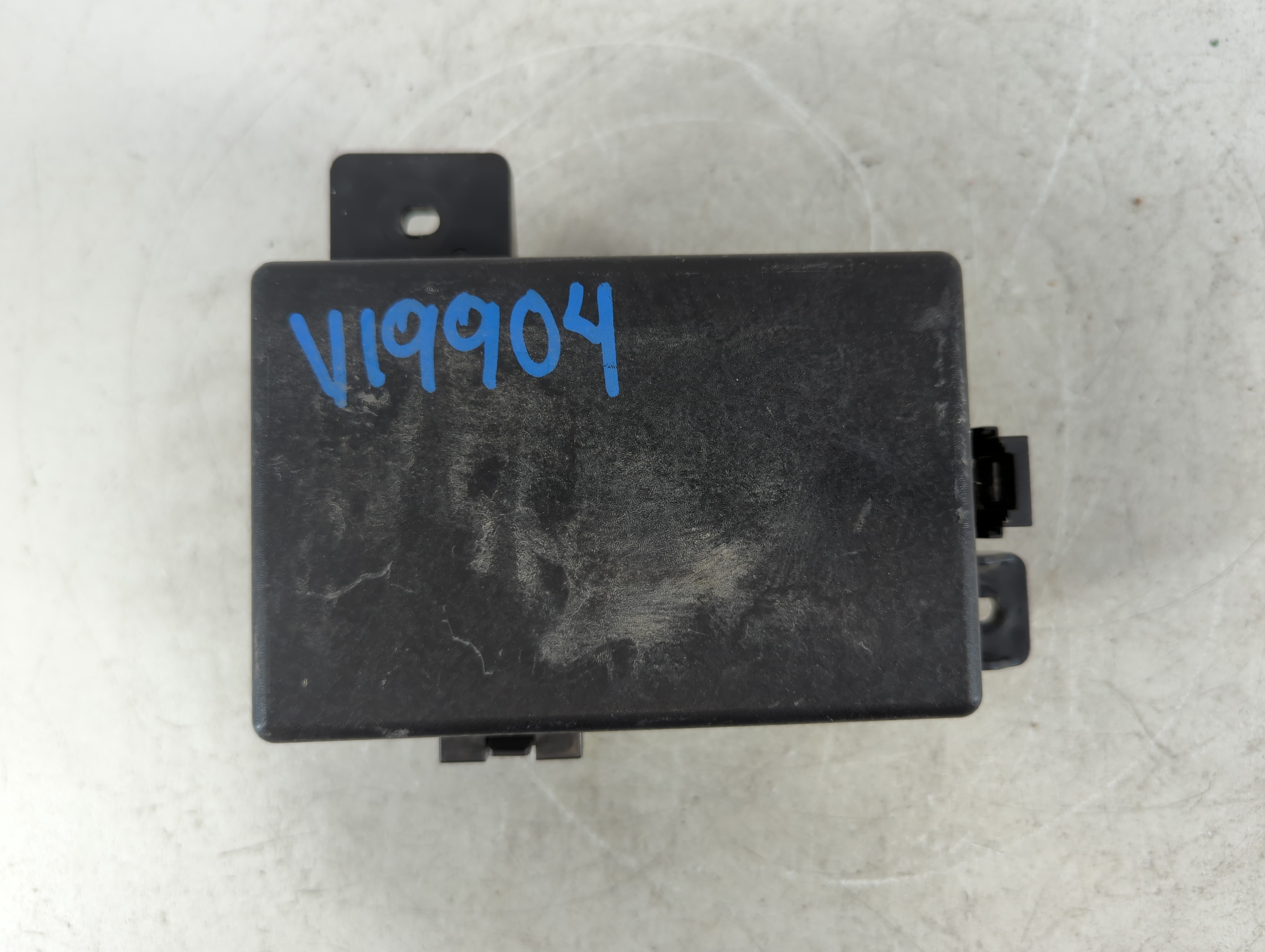 2009-2011 Hyundai Genesis Fusebox Fuse Box Relay Module 91400 2m040 773700 - Oemusedautoparts1.com
