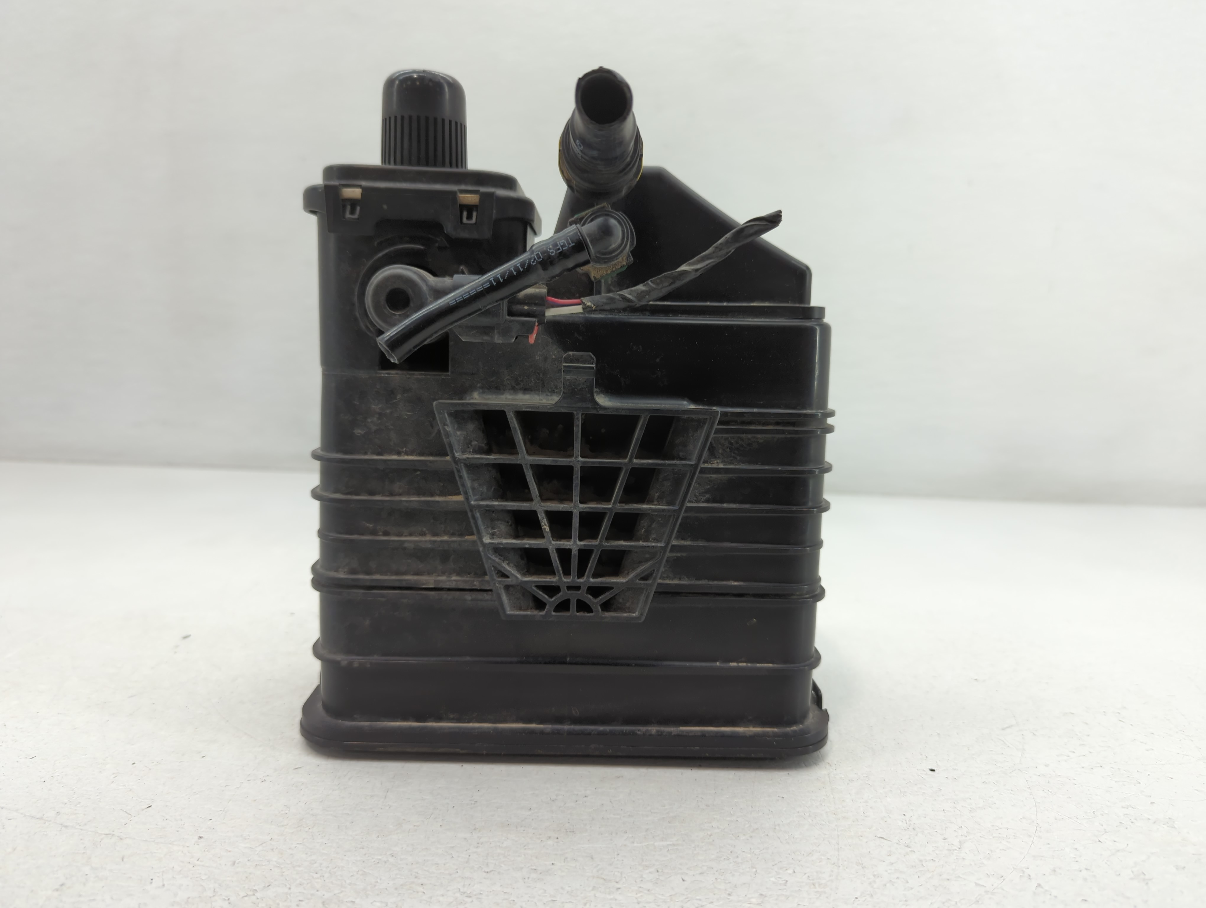 2013 Chevrolet Malibu Fuel Vapor Charcoal Canister 773709 - Oemusedautoparts1.com