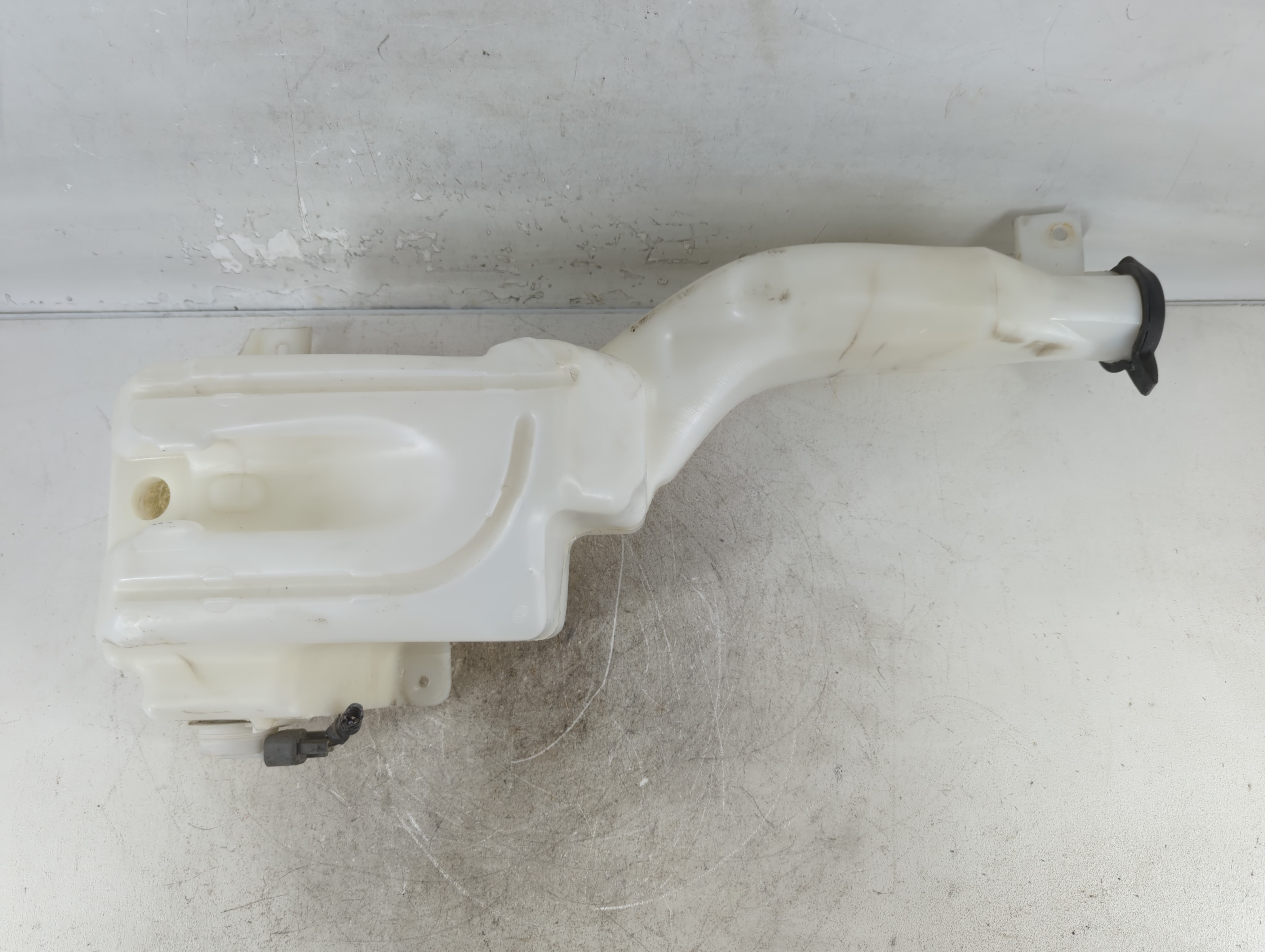 Picture of 2007-2015 Lincoln Mkx Windshield Washer Fluid Reservoir Bottle Oem 773734