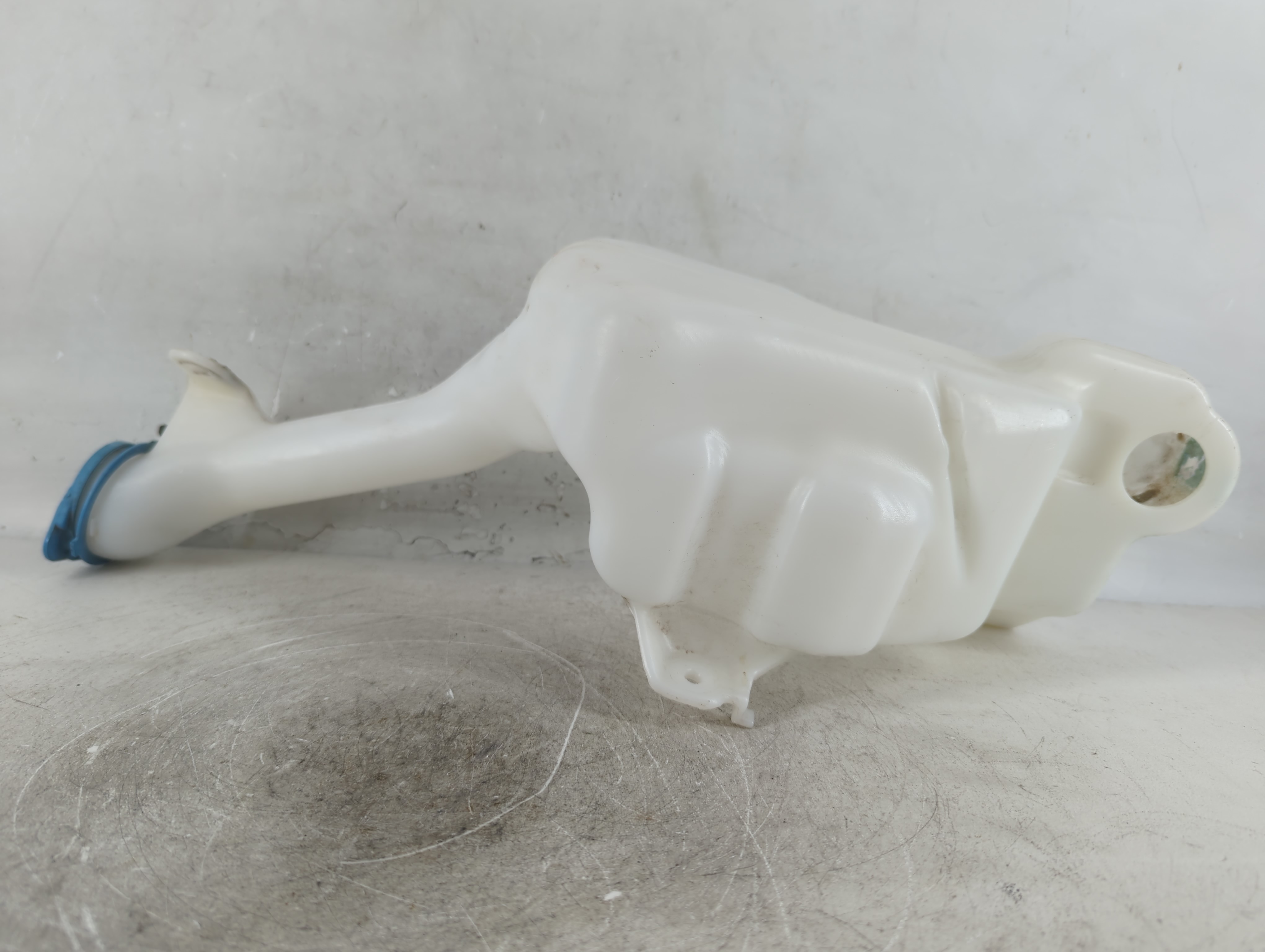 Picture of 2013-2017 Honda Accord Windshield Washer Fluid Reservoir Bottle Oem 773753
