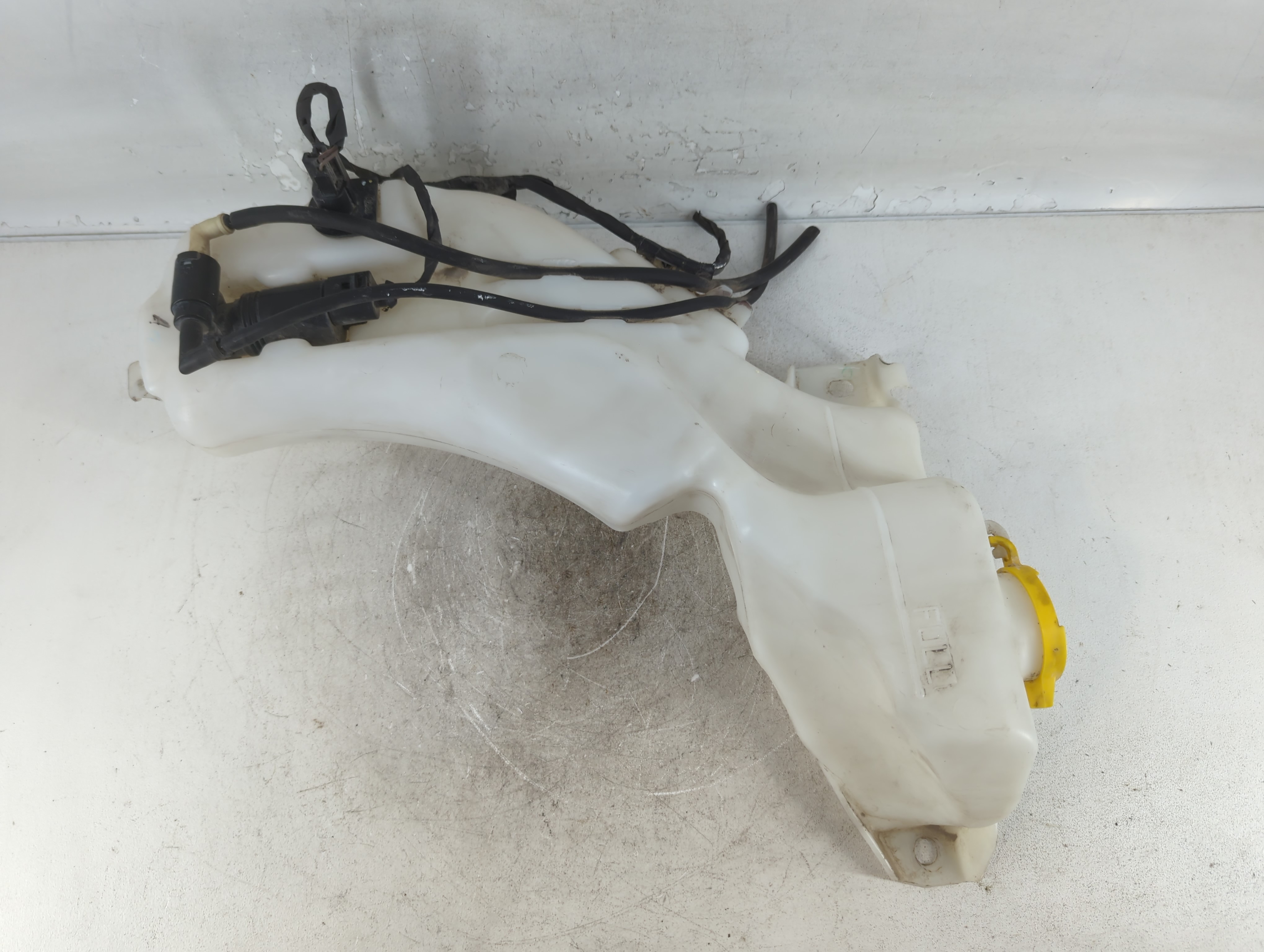 2017 Dodge Journey Windshield Washer Fluid Reservoir Bottle Oem 773756 - Oemusedautoparts1.com