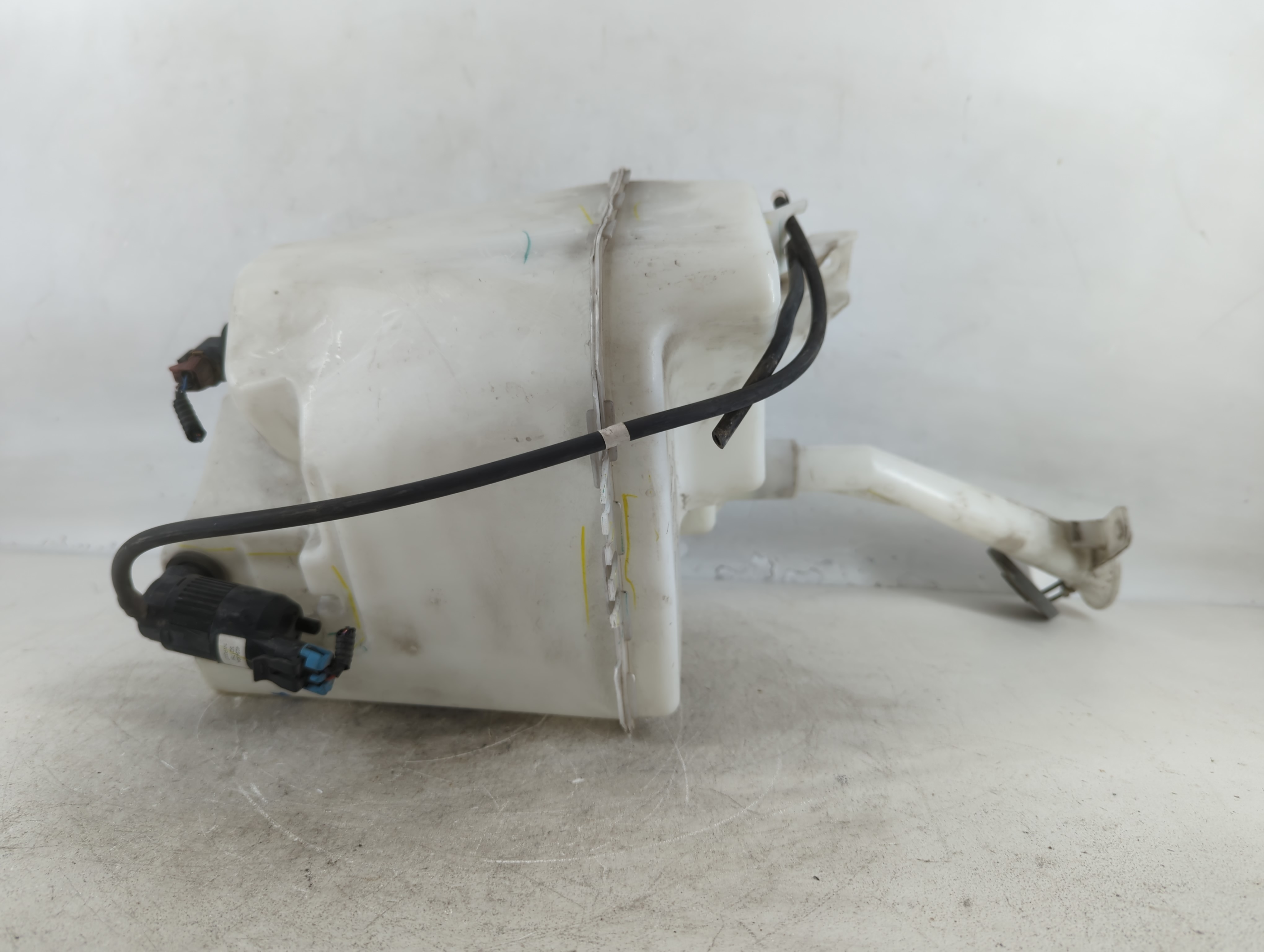 2013-2015 Nissan Sentra Windshield Washer Fluid Reservoir Bottle Oem 773760 - Oemusedautoparts1.com