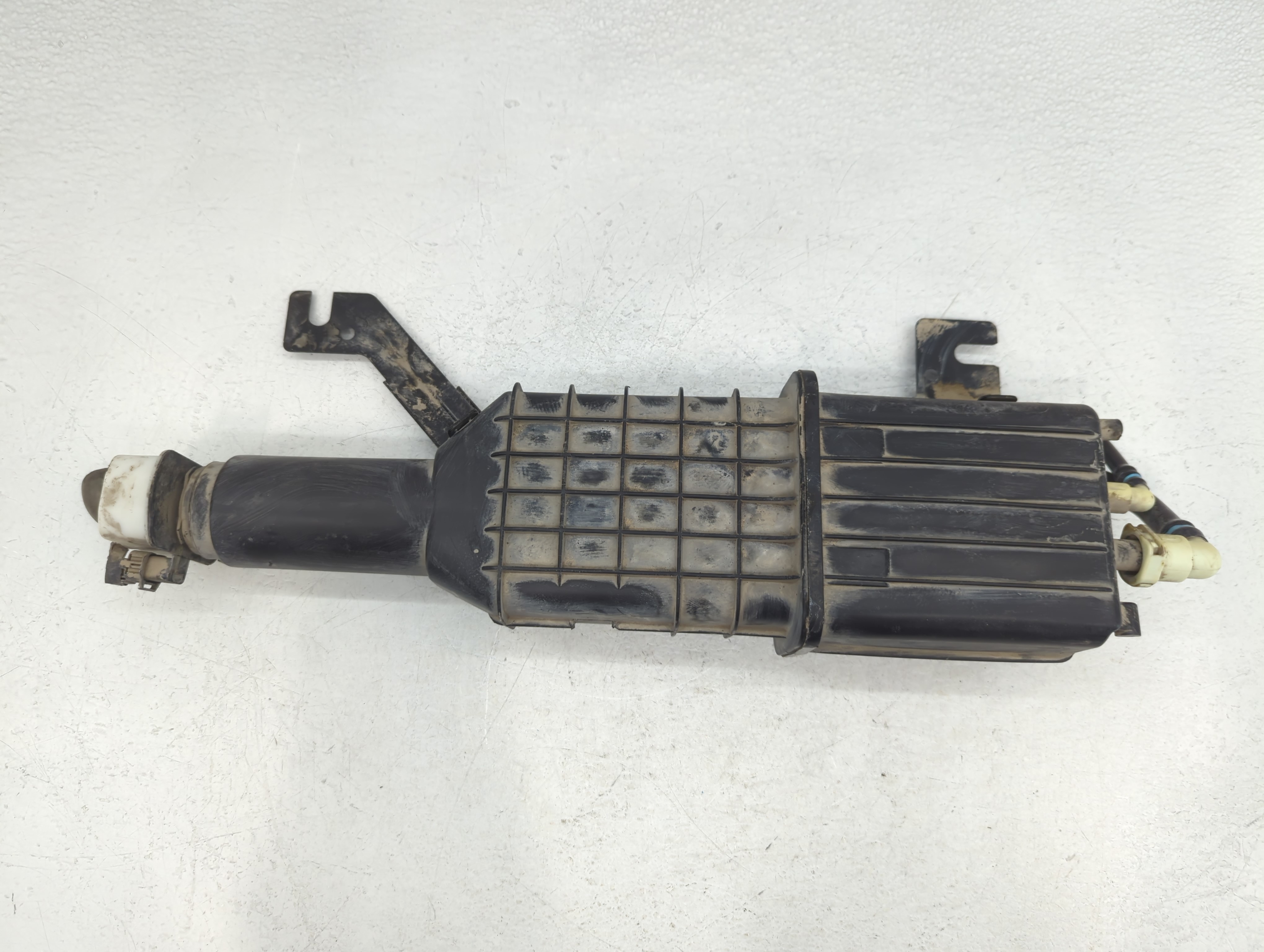 2016 Chrysler Town & Country Fuel Vapor Charcoal Canister 773767 - Oemusedautoparts1.com