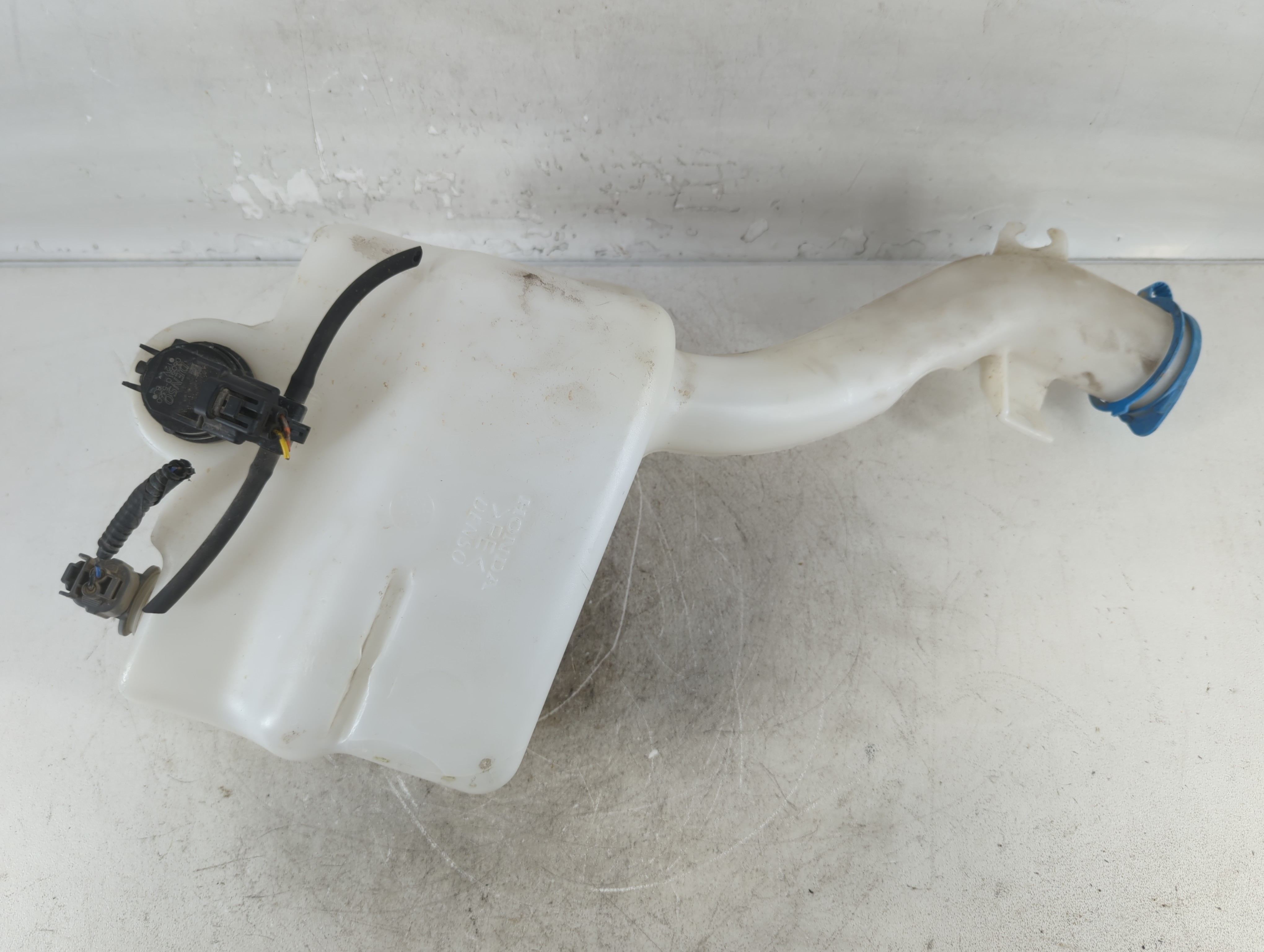 2007-2009 Acura Mdx Windshield Washer Fluid Reservoir Bottle Oem 773798 - Oemusedautoparts1.com