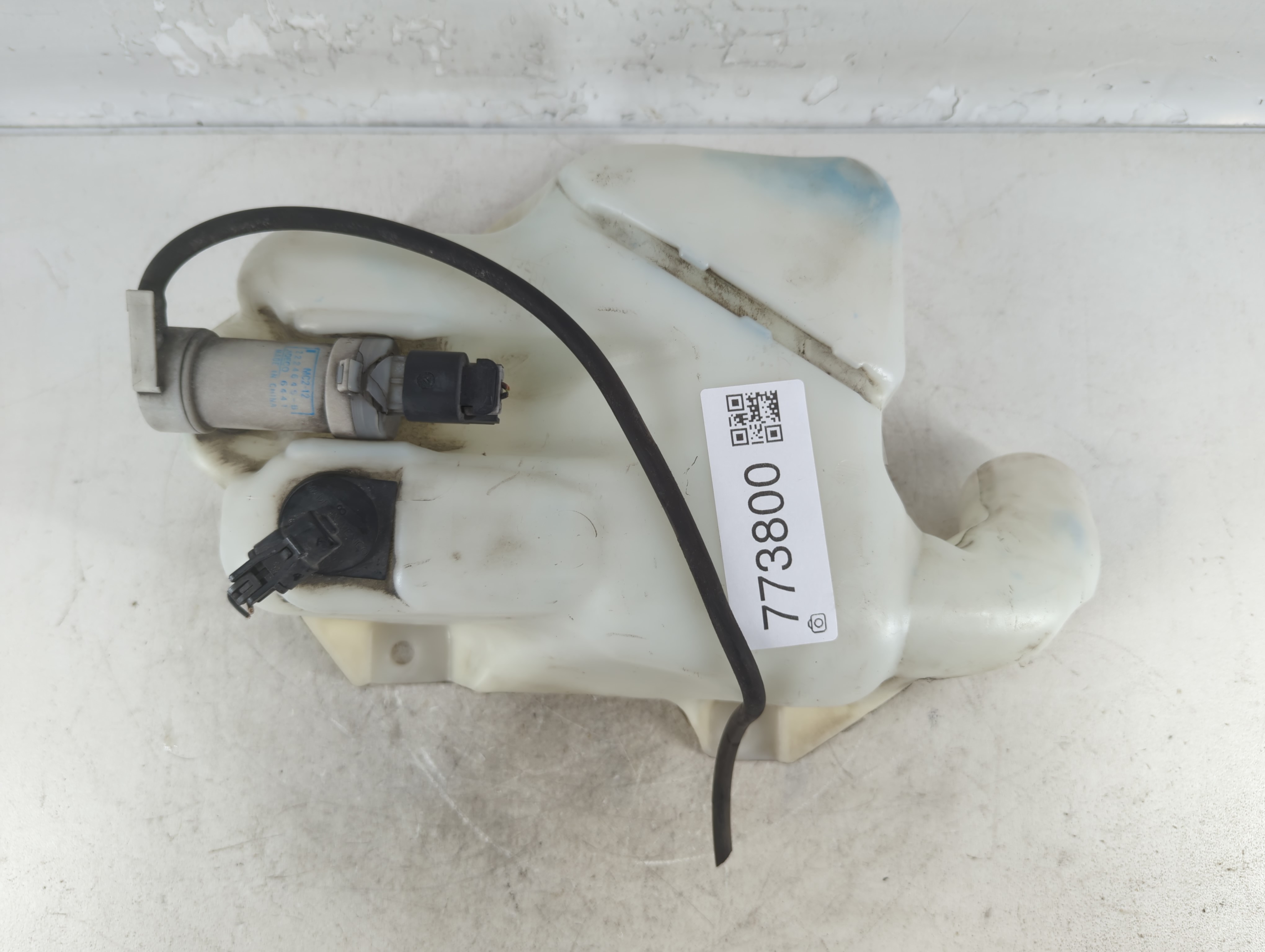 2008-2012 Chevrolet Malibu Windshield Washer Fluid Reservoir Bottle Oem 773800 - Oemusedautoparts1.com