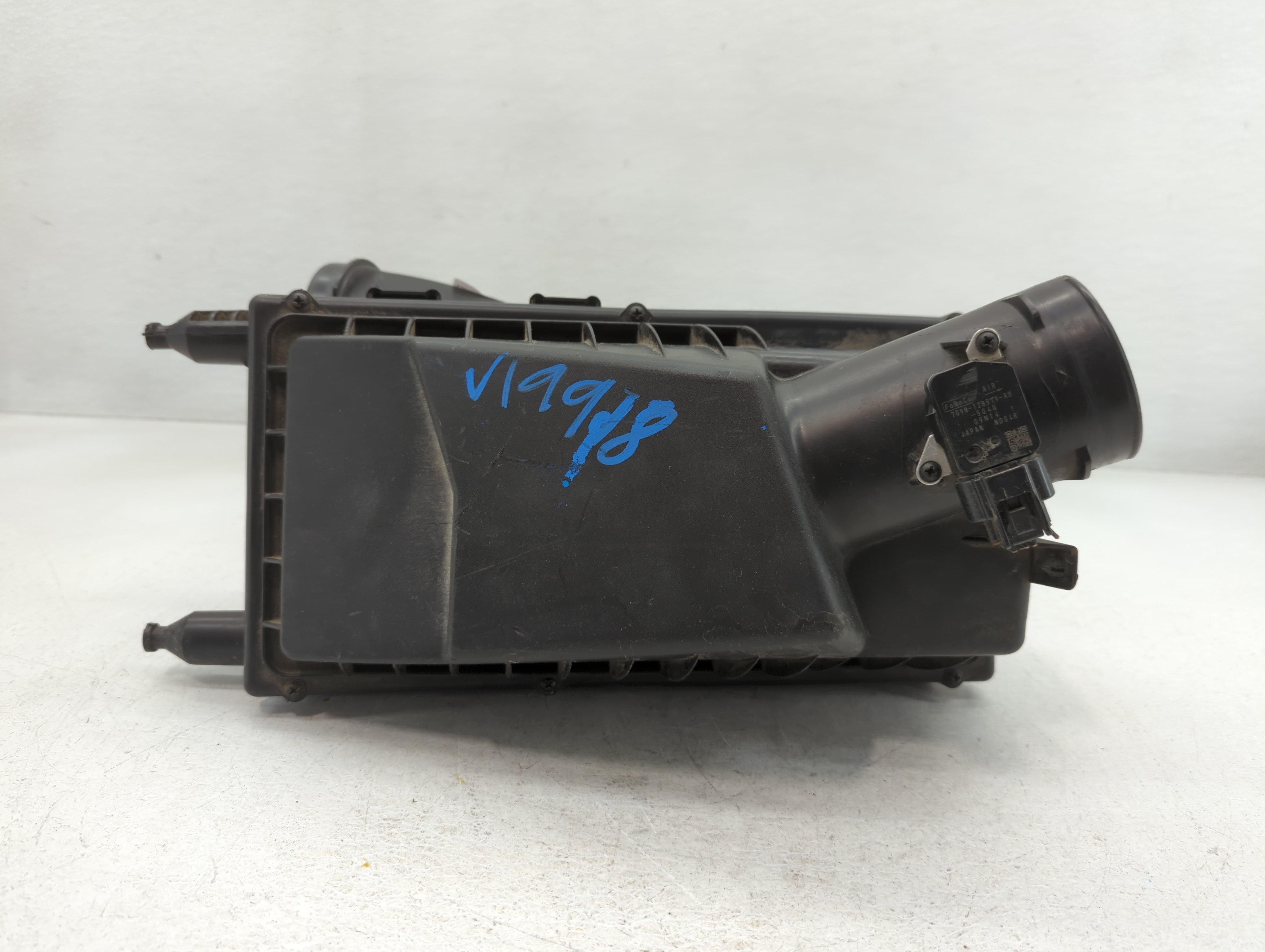 2010-2012 Land Rover Range Rover Air Cleaner Intake-duct Hose Tube 773811 - Oemusedautoparts1.com