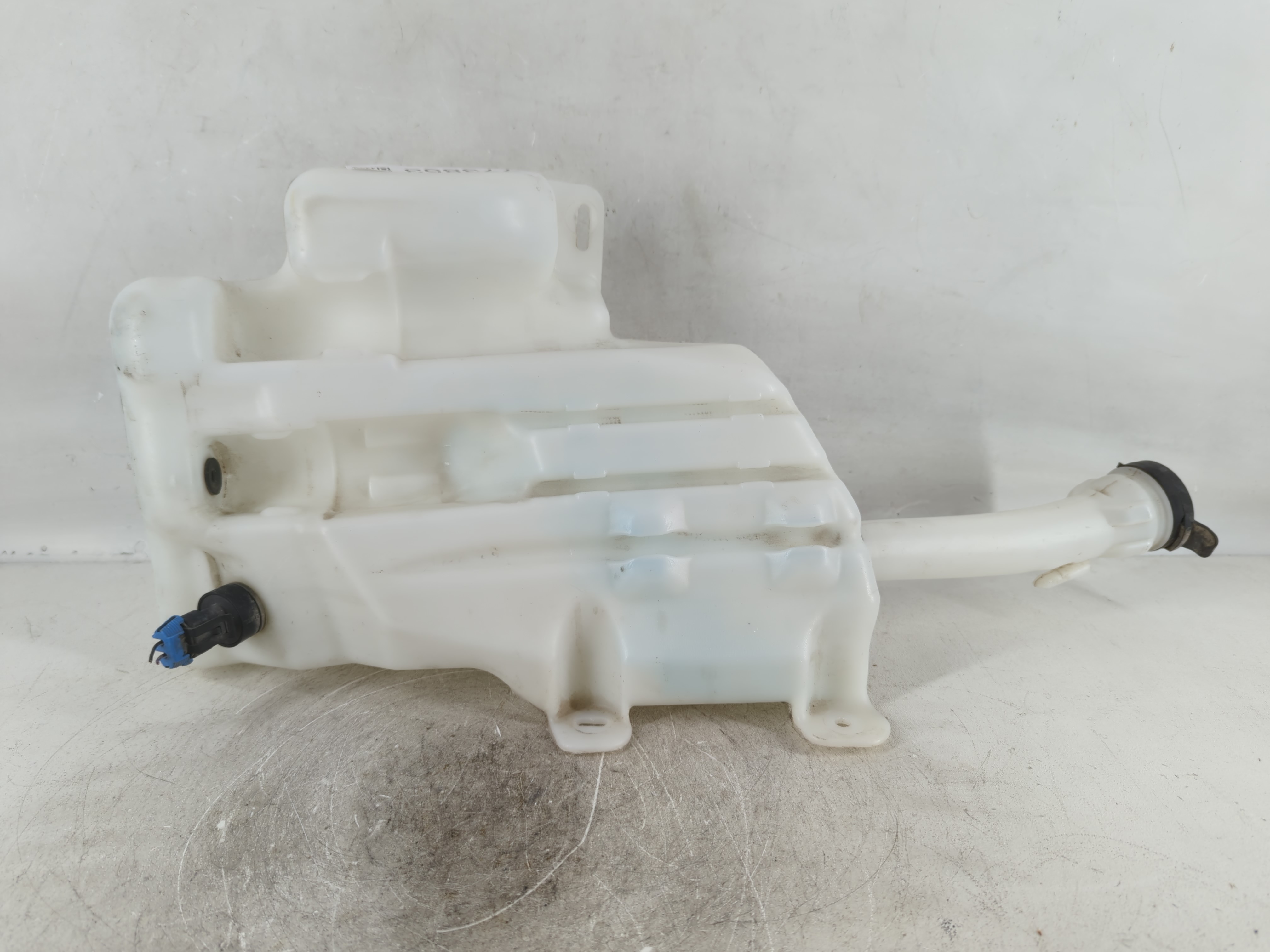 2013-2016 Chevrolet Malibu Windshield Washer Fluid Reservoir Bottle Oem 773853 - Oemusedautoparts1.com
